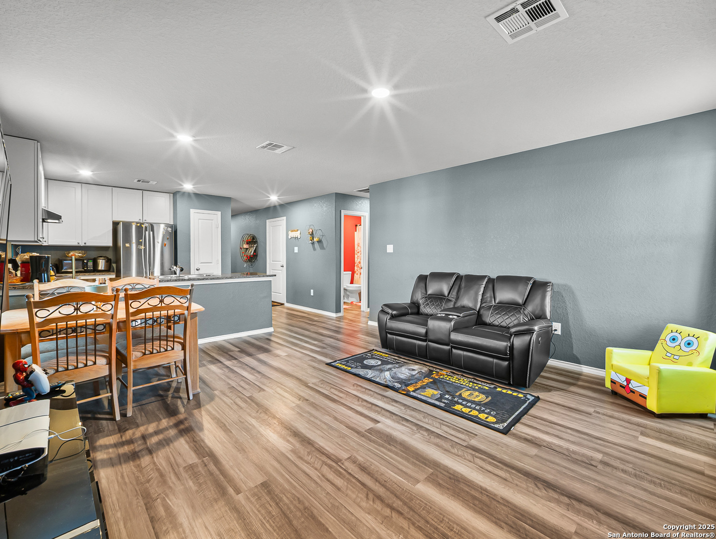 property viewer photo 12