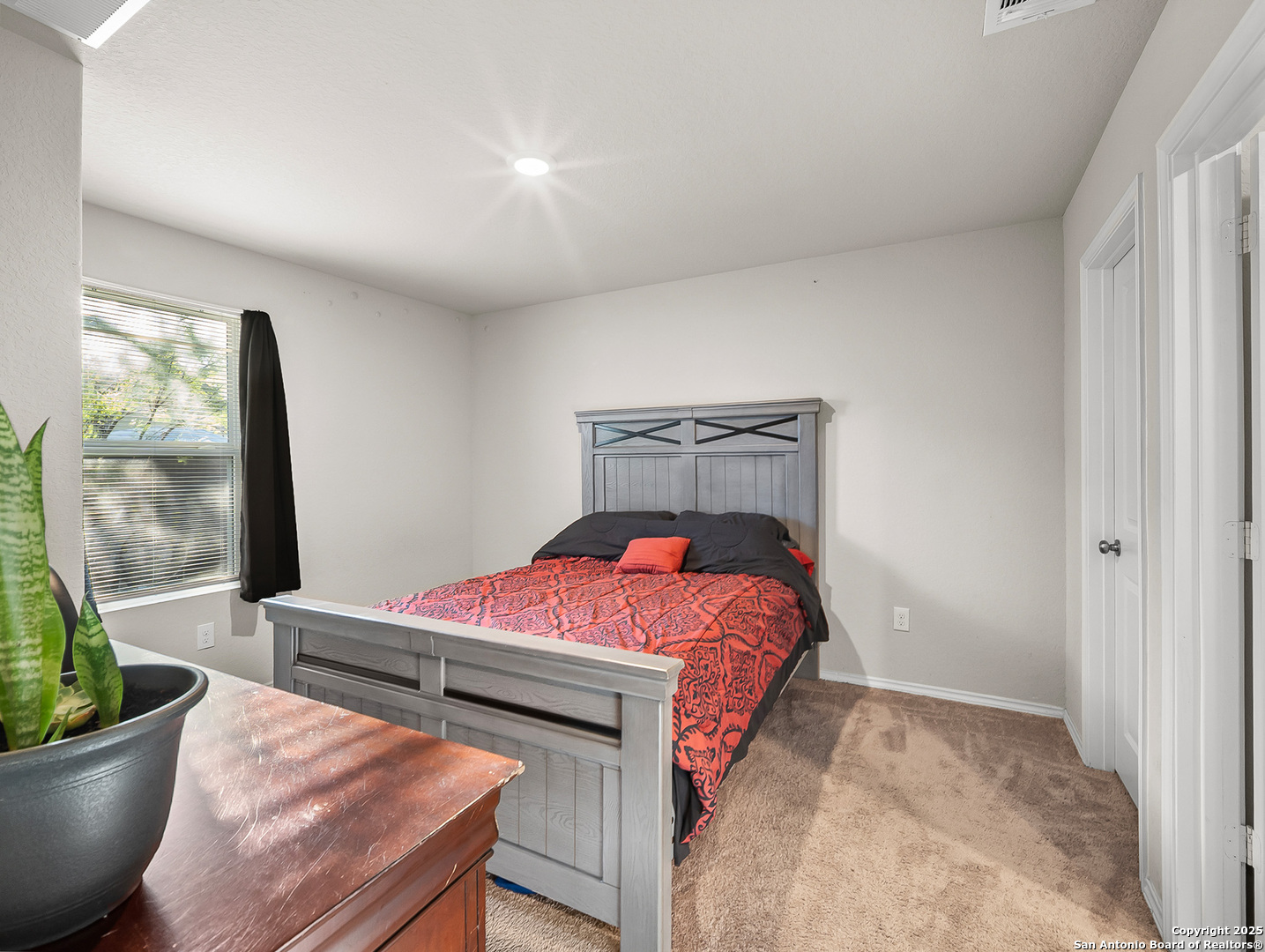 property viewer photo 13
