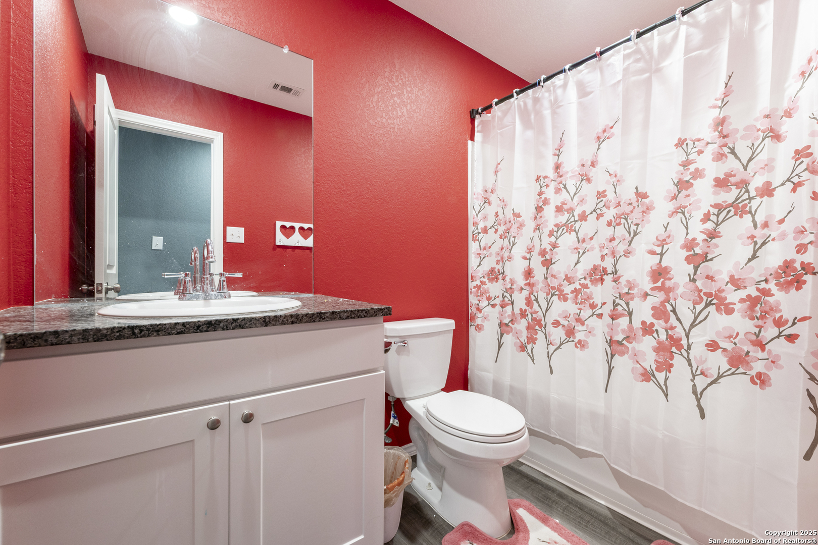 property viewer photo 18