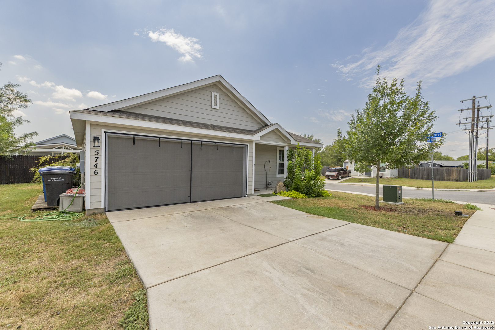 property viewer photo 2