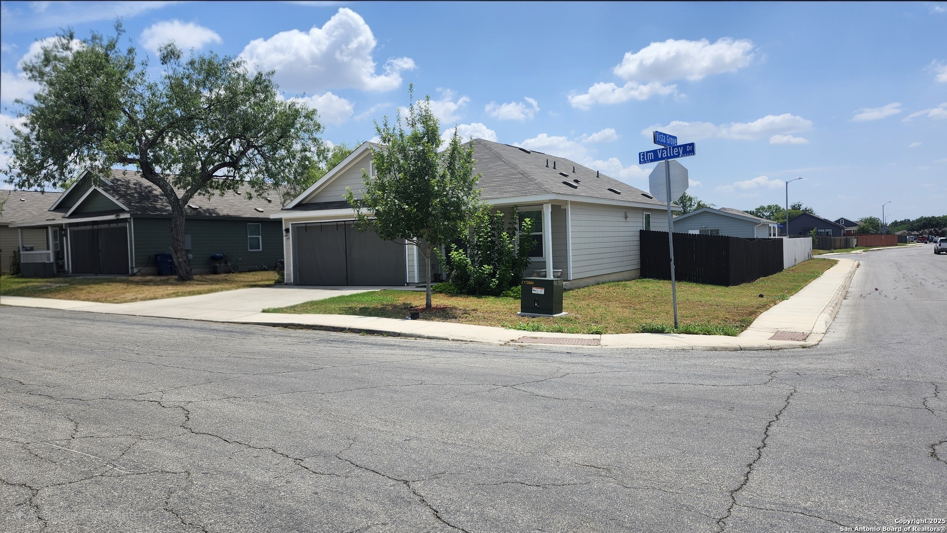 property viewer photo 4
