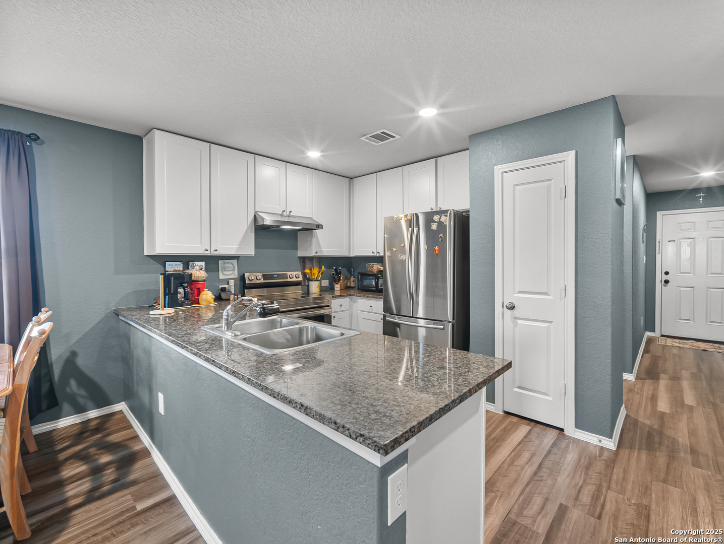 property viewer photo 7