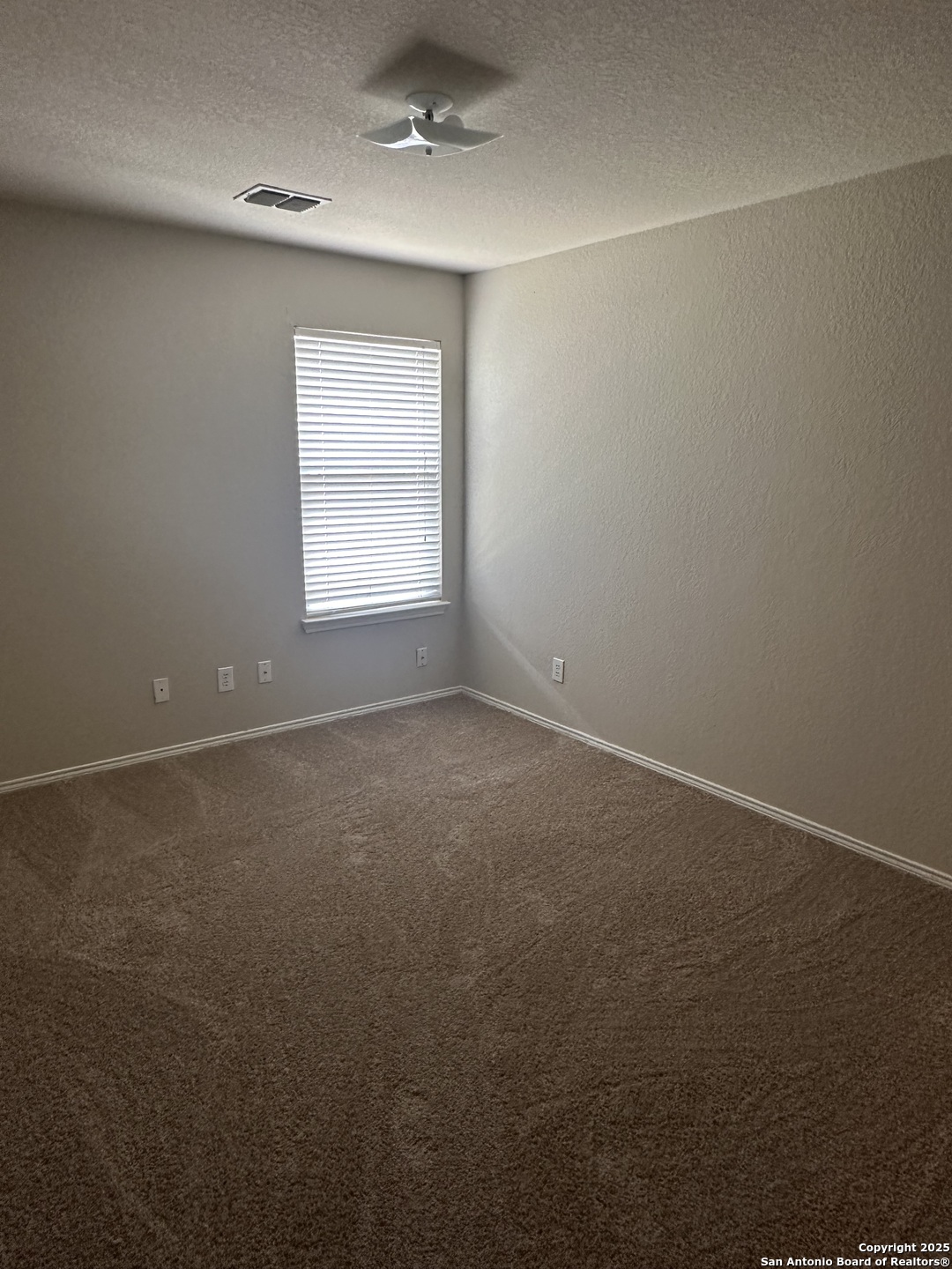 property viewer photo 10
