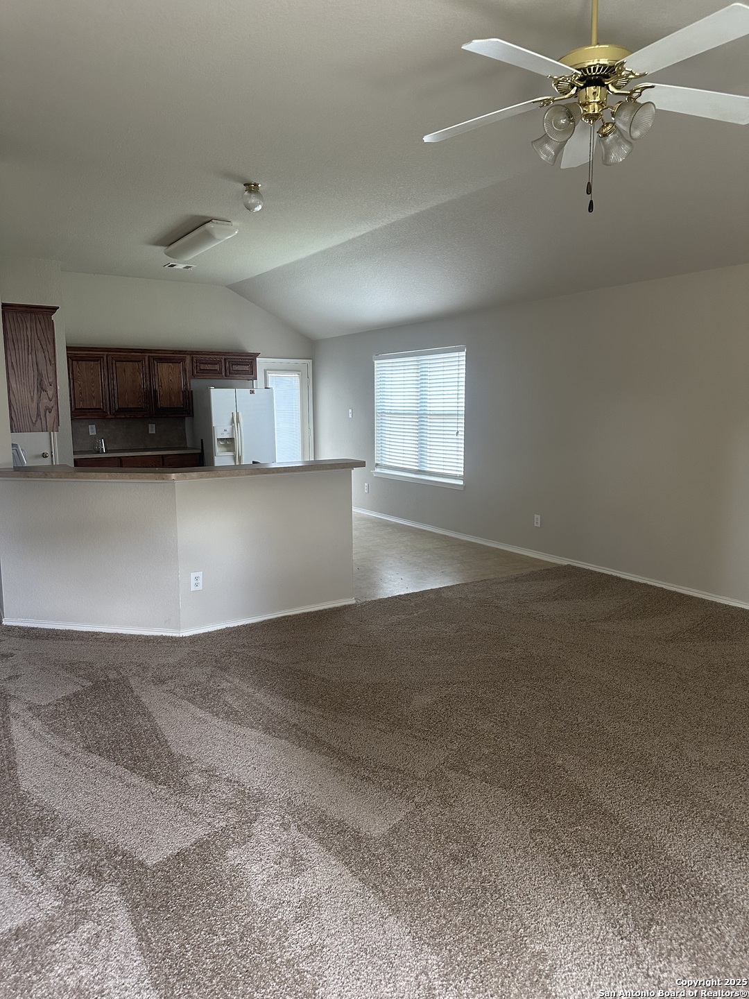 property viewer photo 3