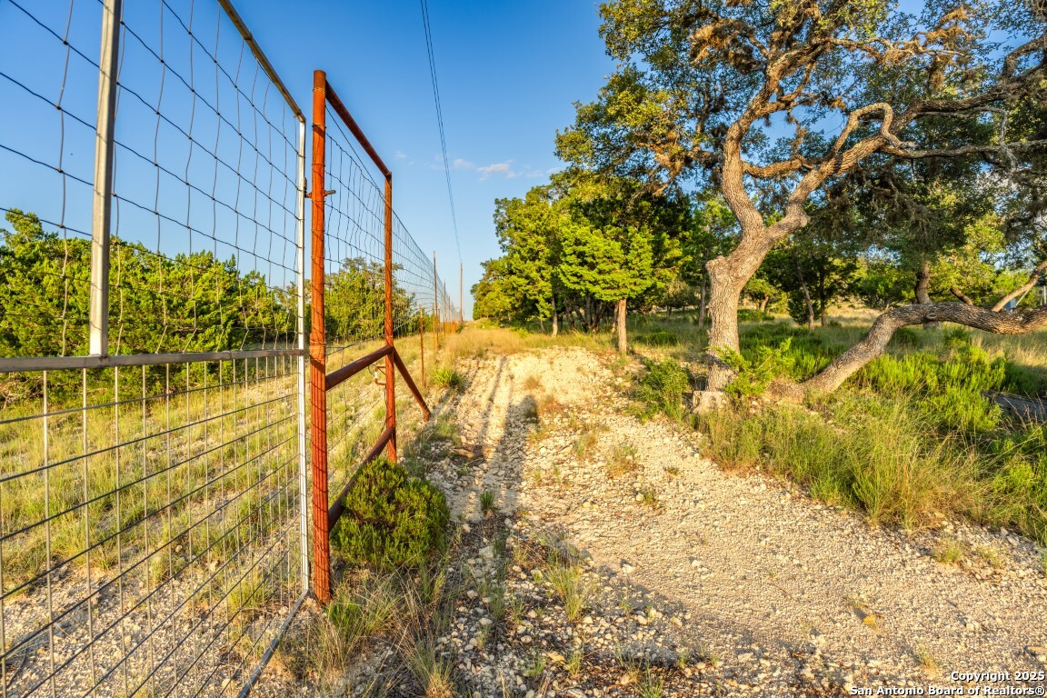 main property photo 27