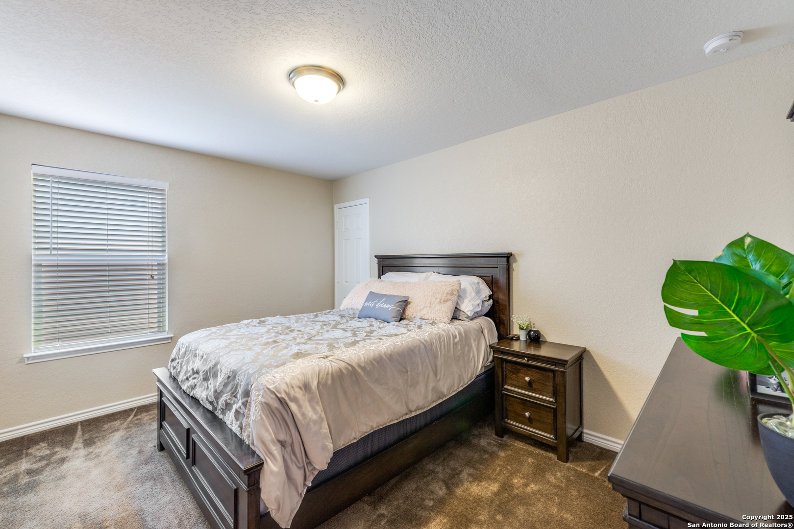 property viewer photo 16