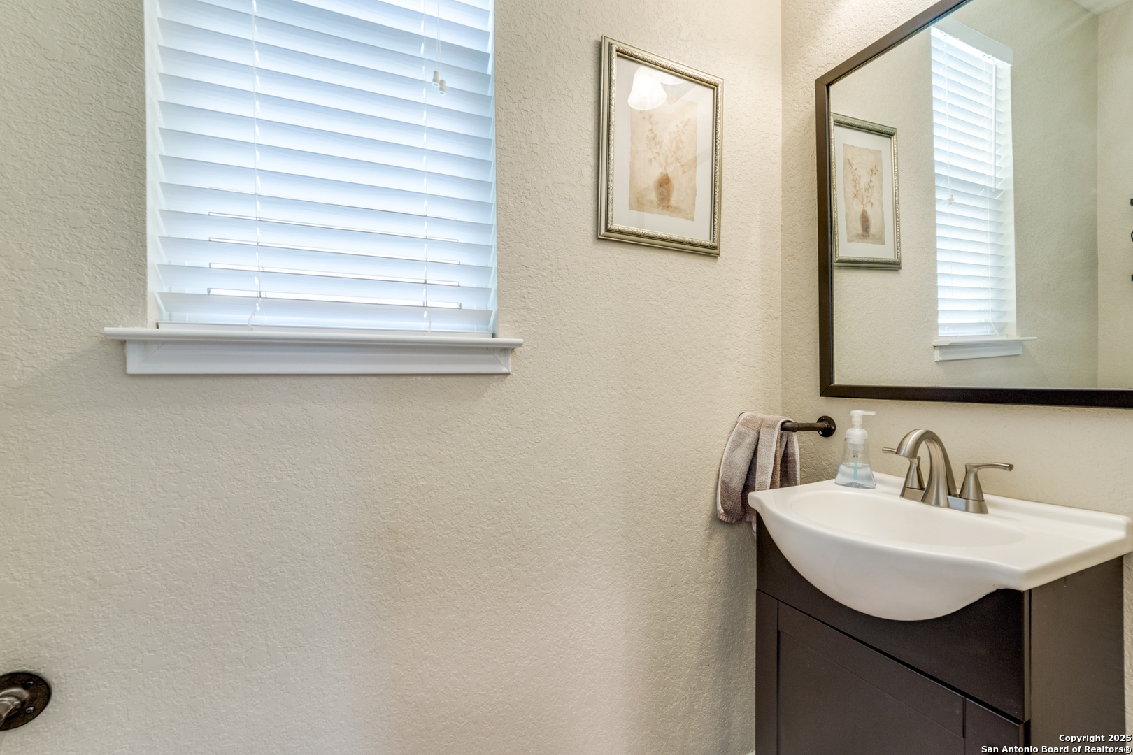 property viewer photo 17