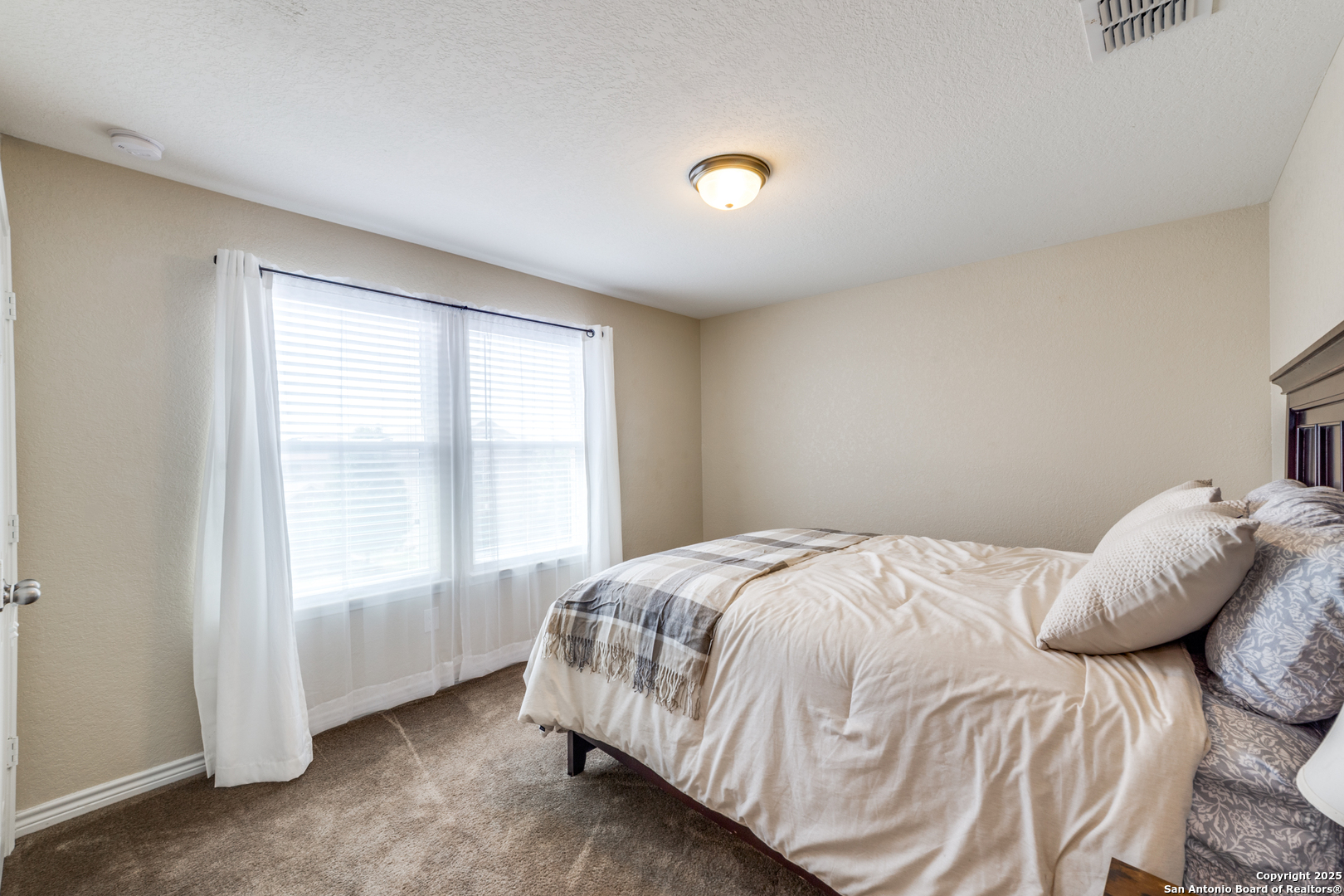 property viewer photo 19