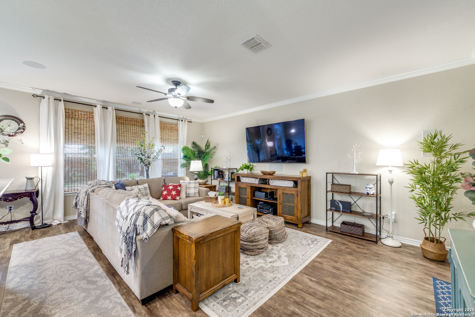 property viewer photo 5