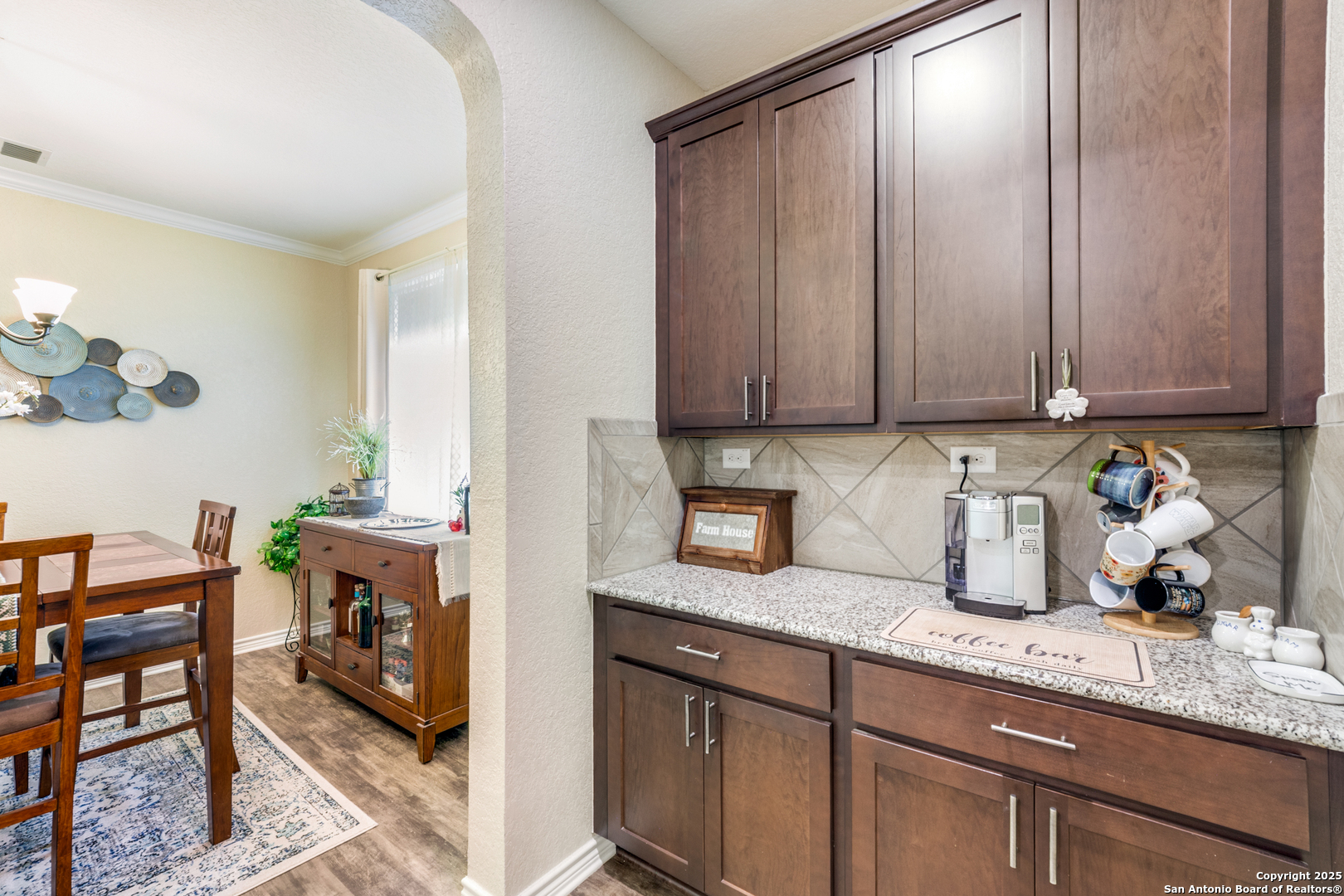 property viewer photo 9