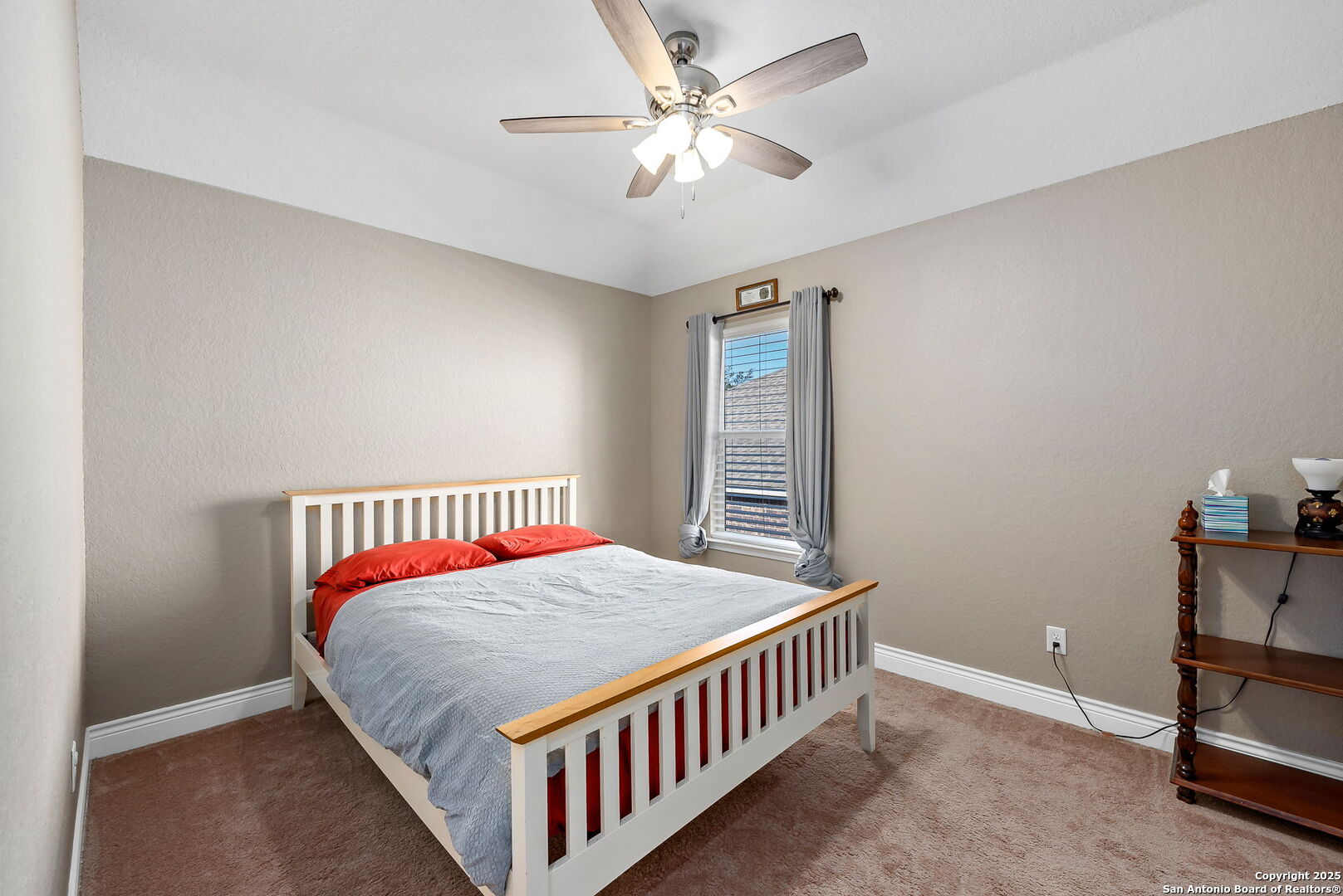 property viewer photo 15