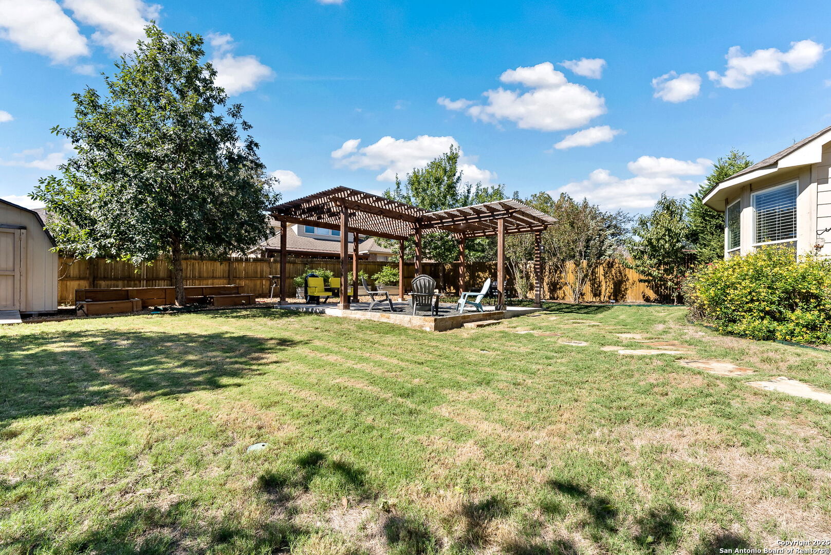 property viewer photo 17