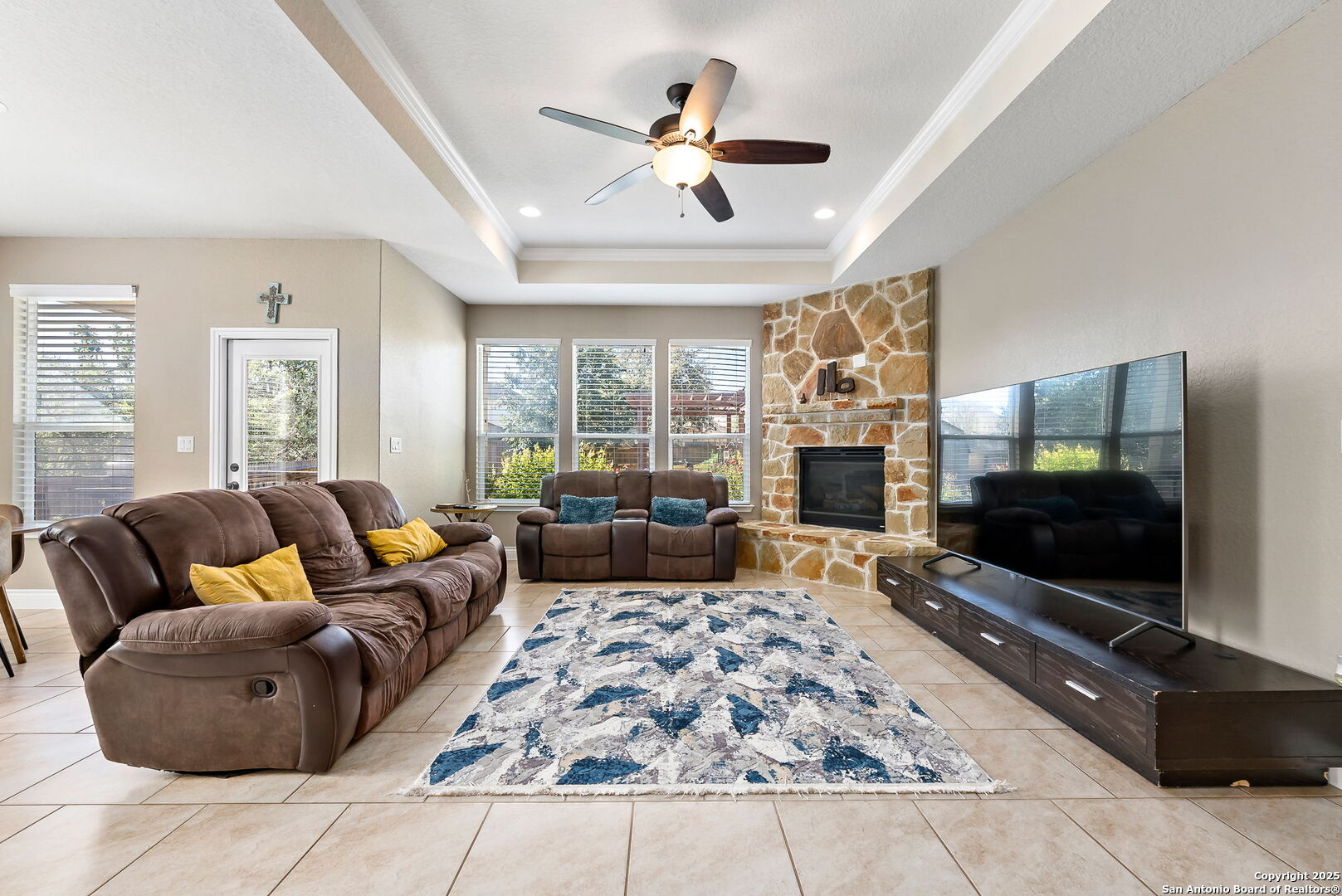 property viewer photo 4