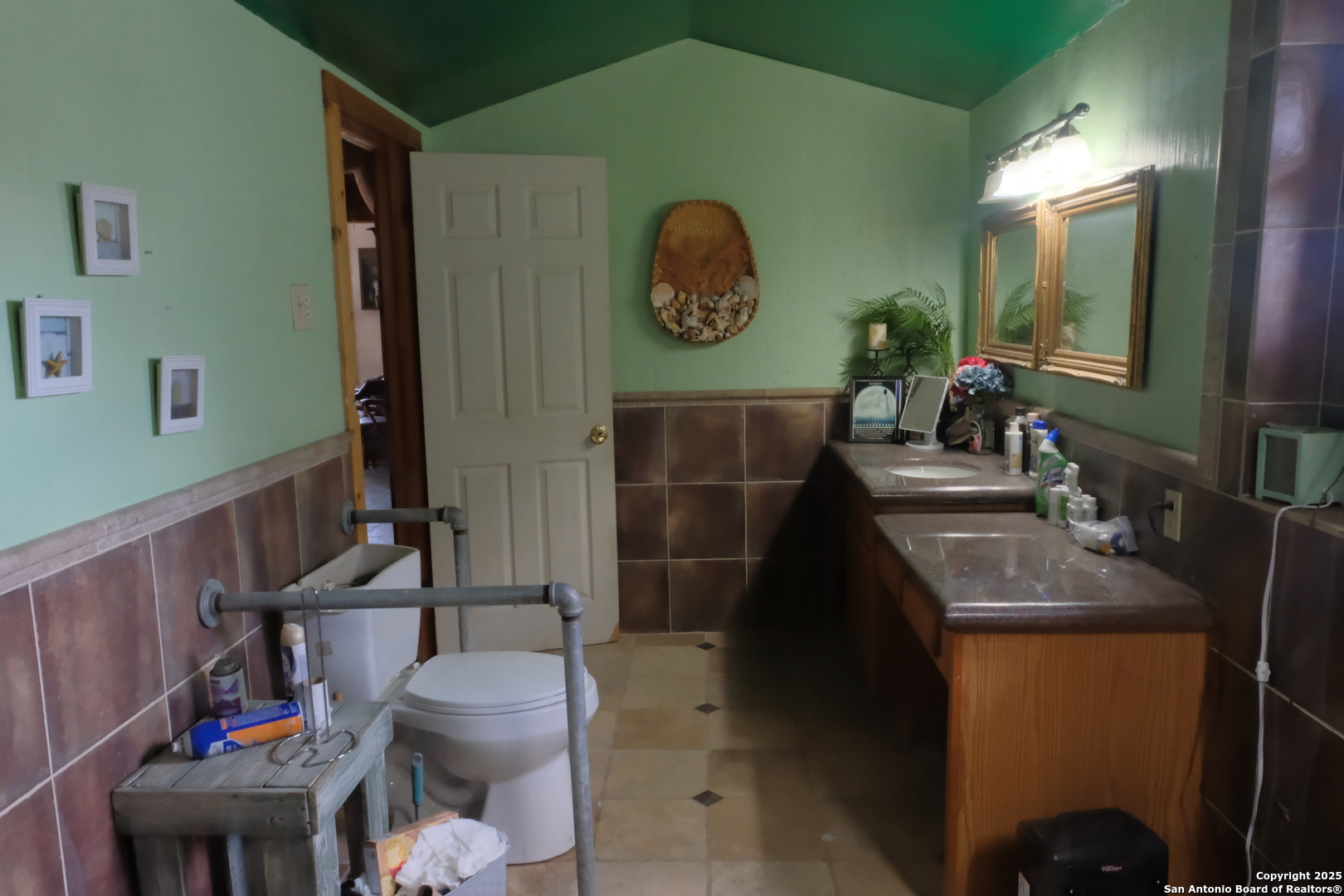 property viewer photo 10