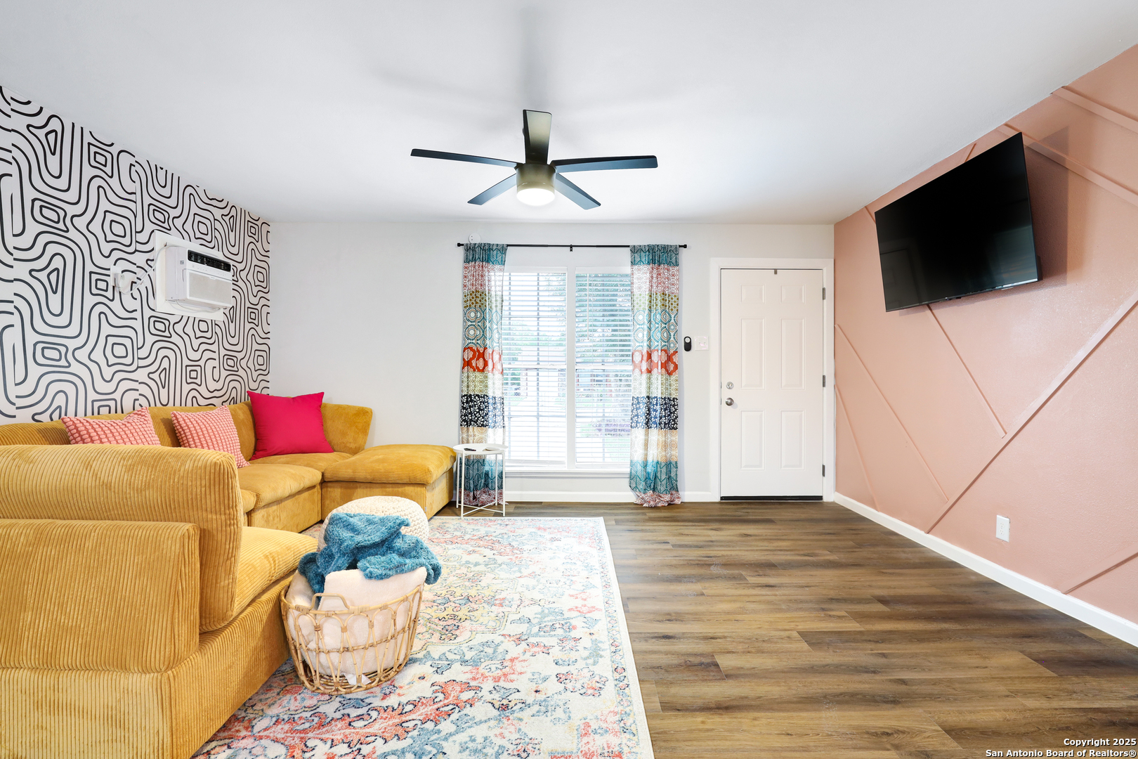 property viewer photo 1