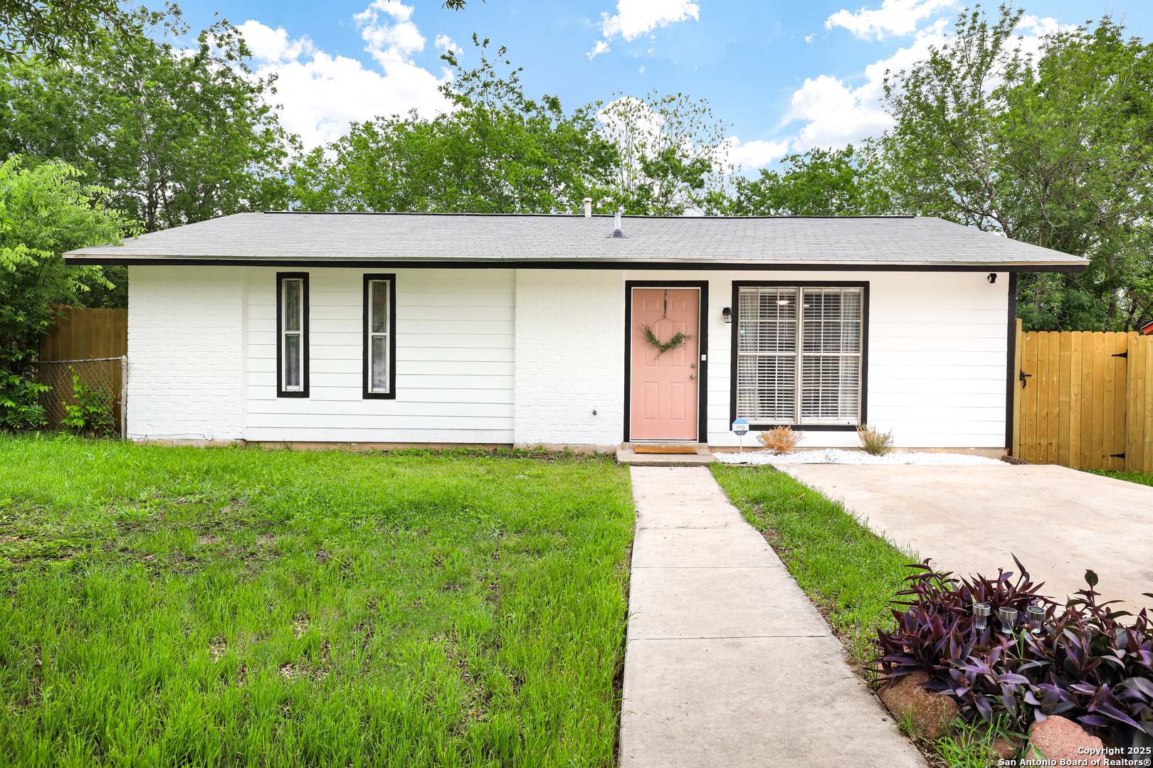 property viewer photo 16