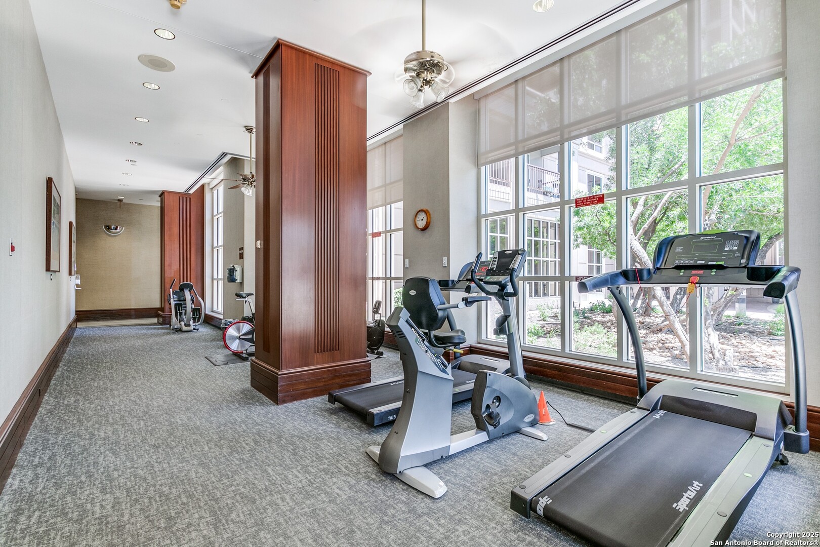 property viewer photo 32