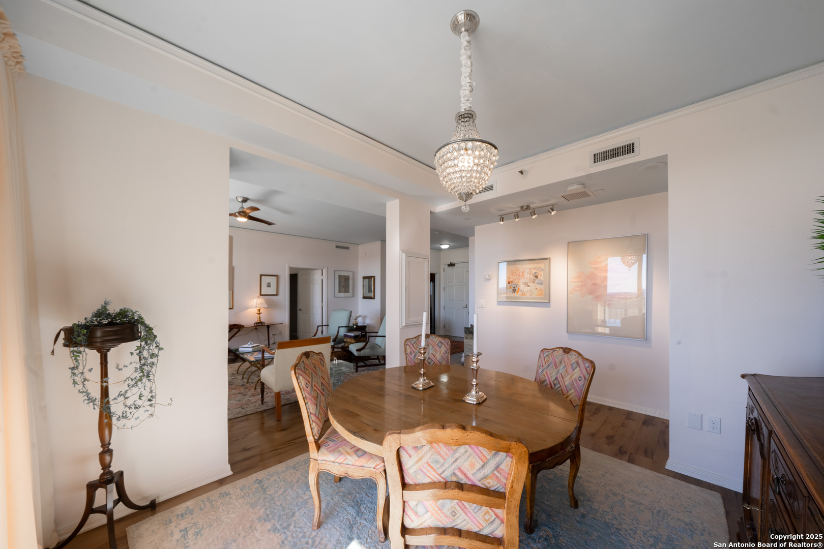 property viewer photo 7