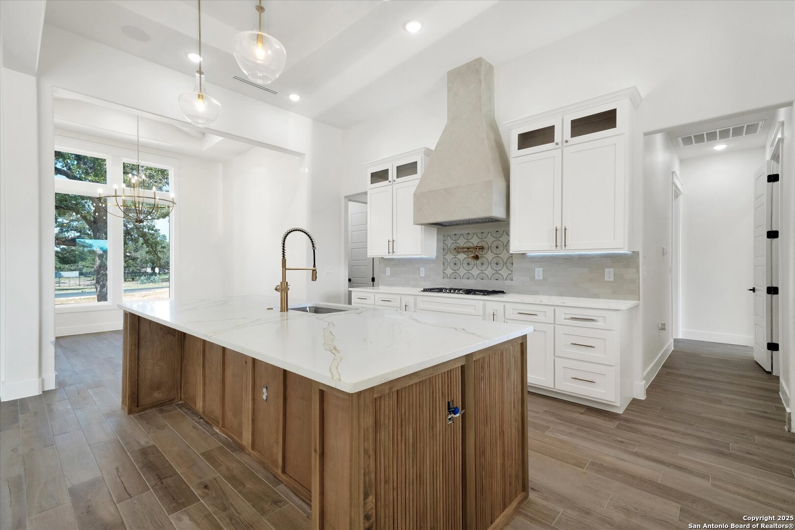 property viewer photo 12
