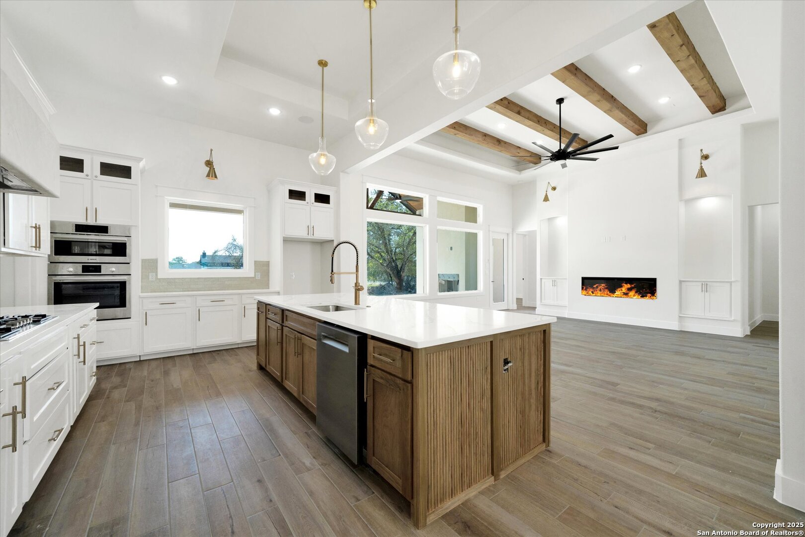 property viewer photo 13