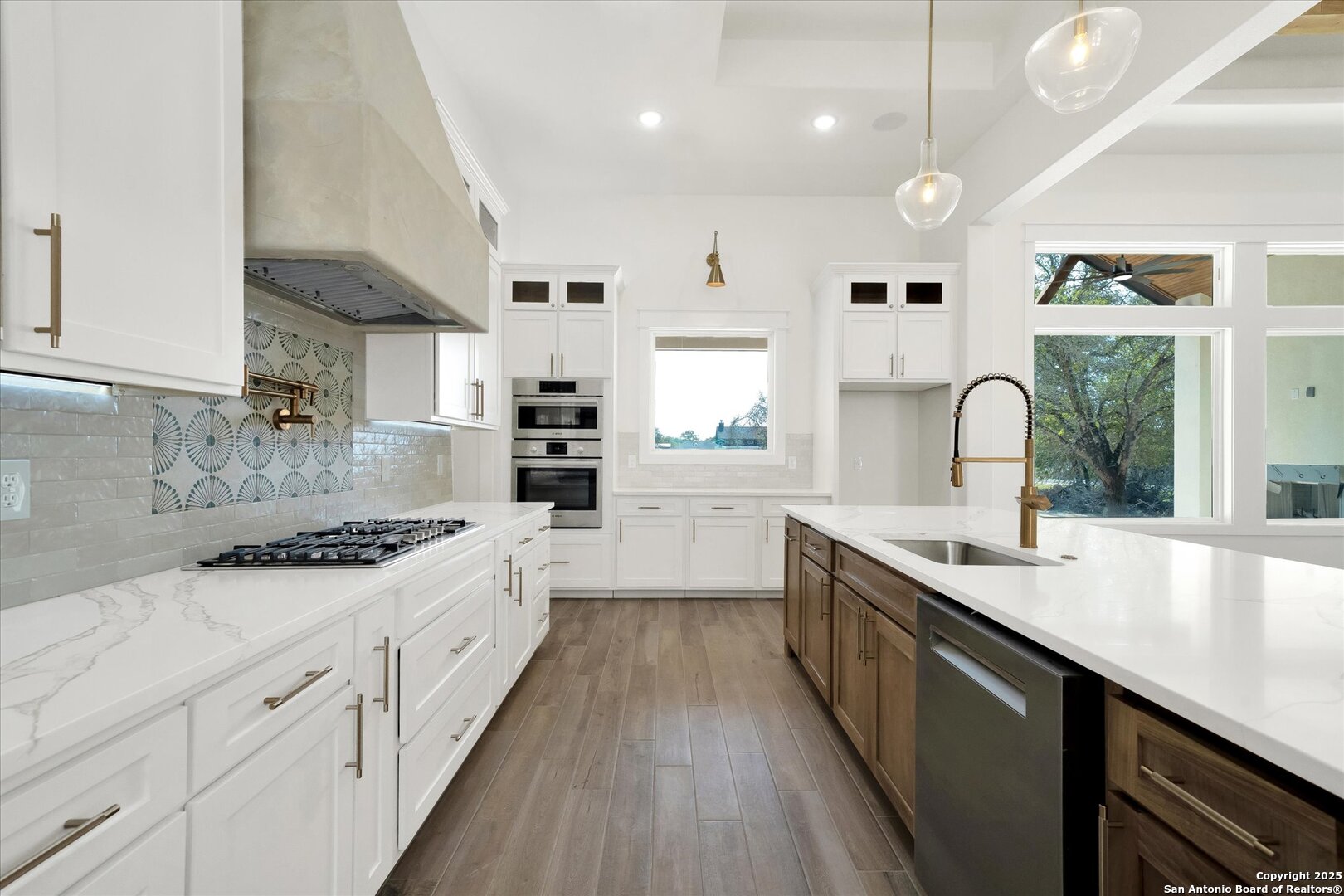 property viewer photo 14
