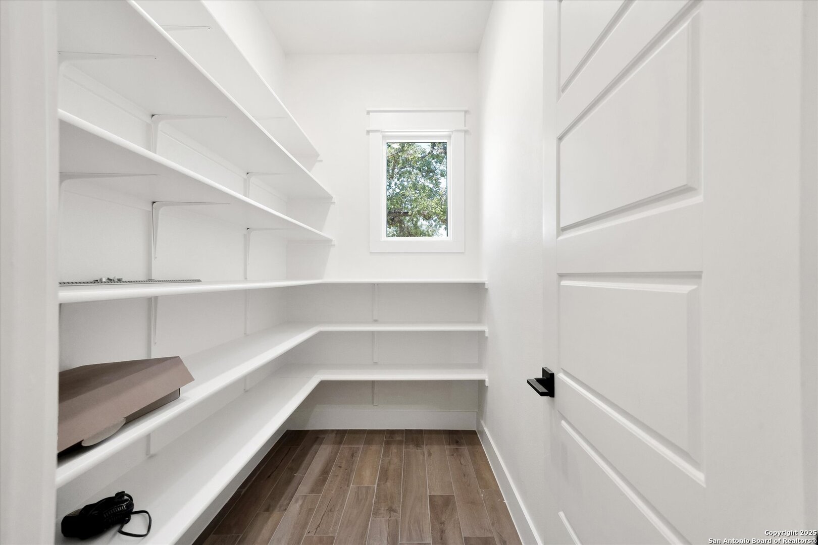 property viewer photo 18