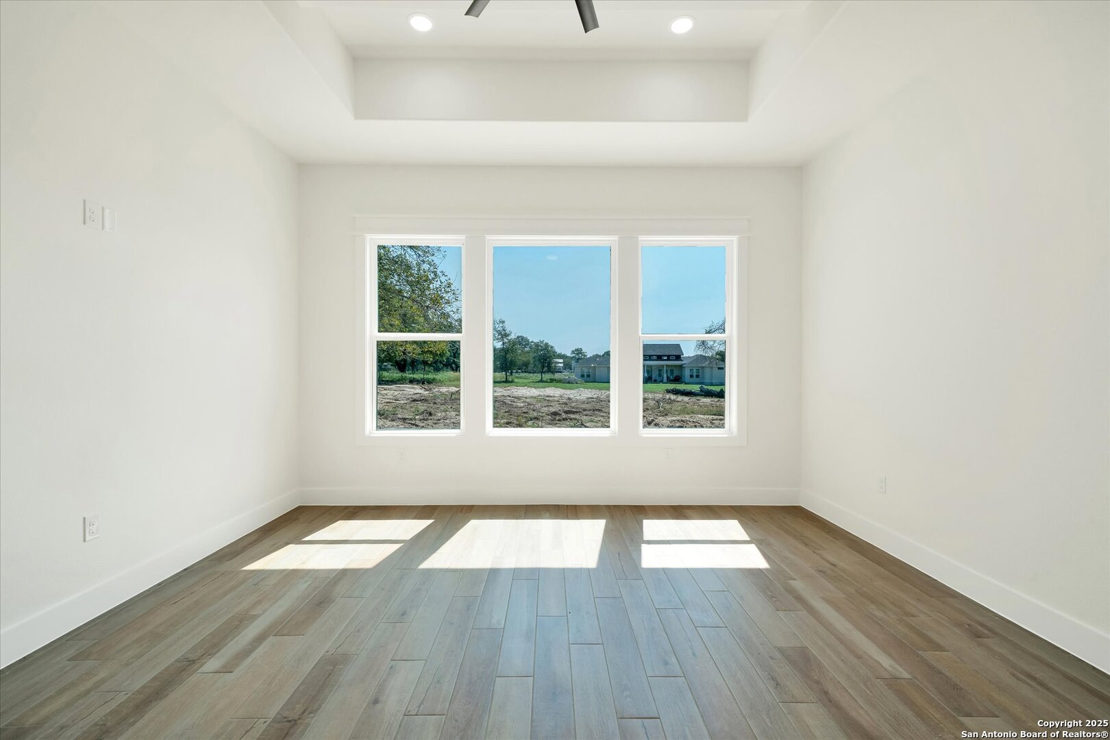 property viewer photo 22