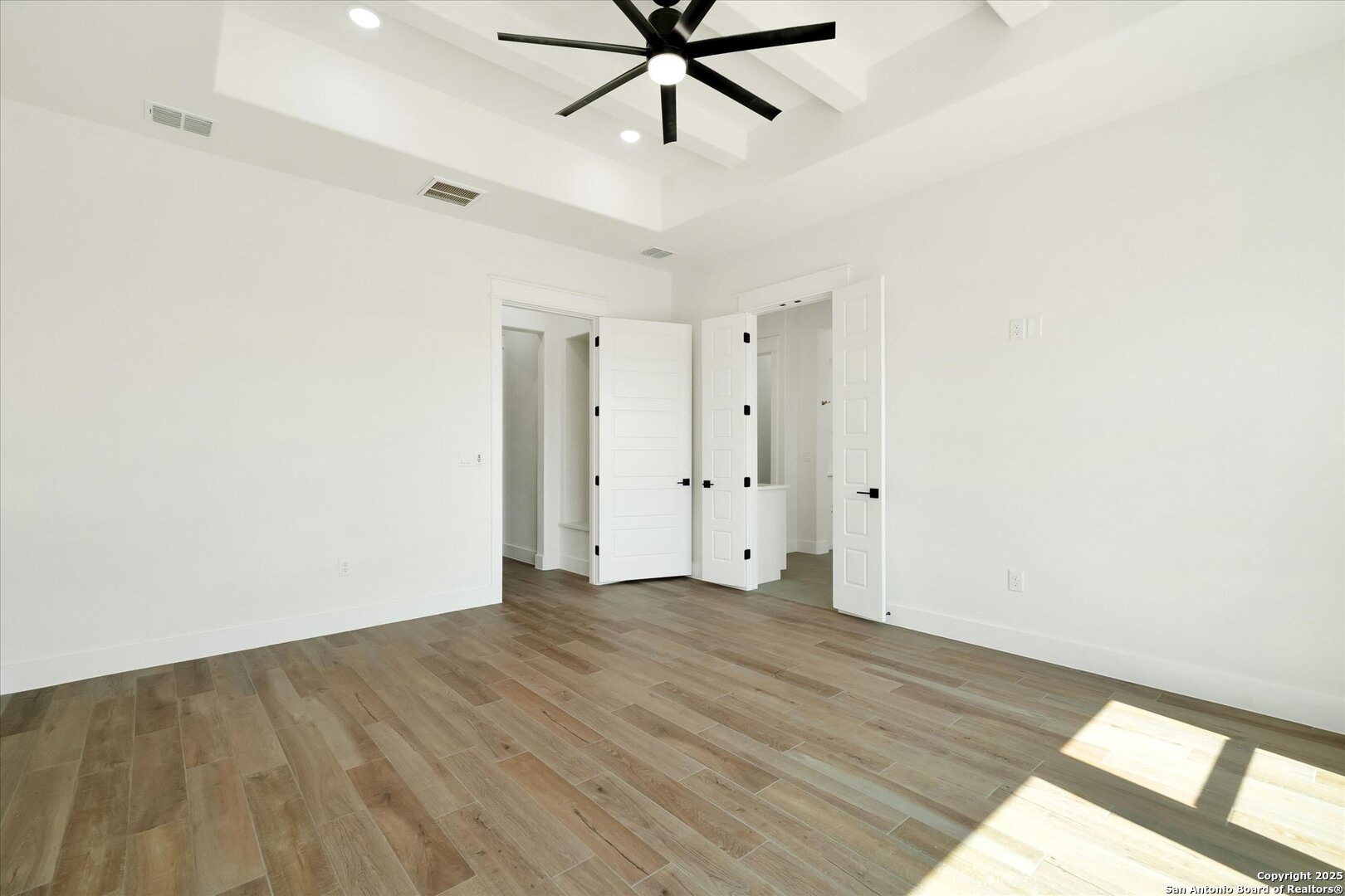 property viewer photo 23