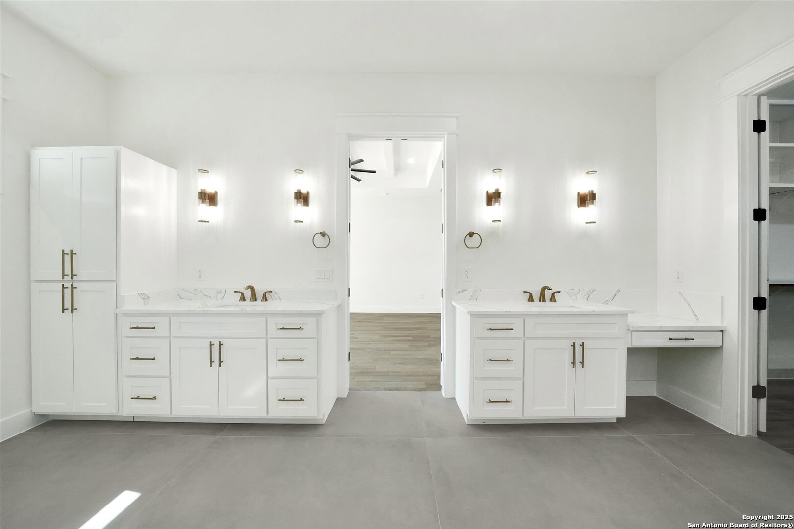 property viewer photo 25