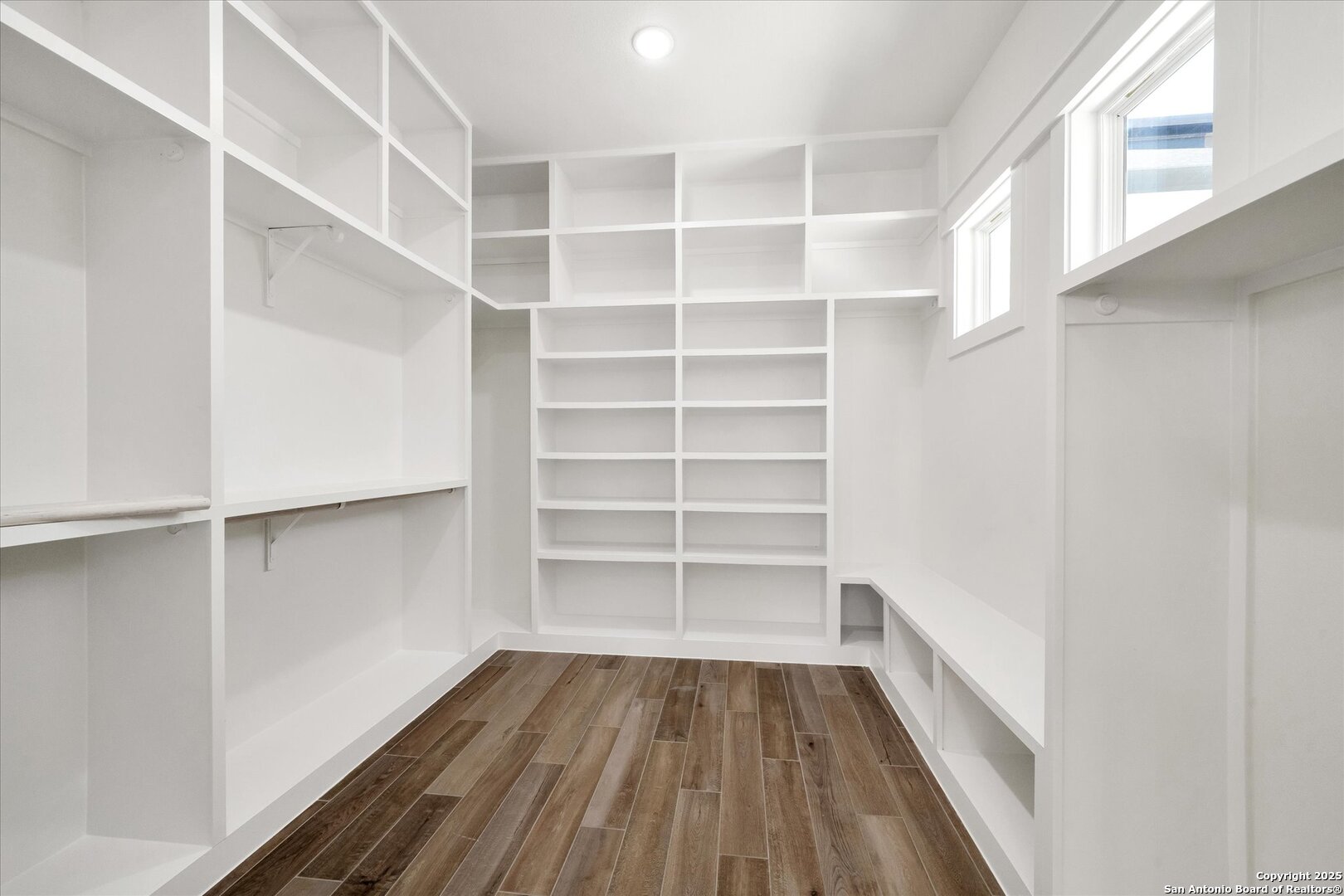 property viewer photo 27