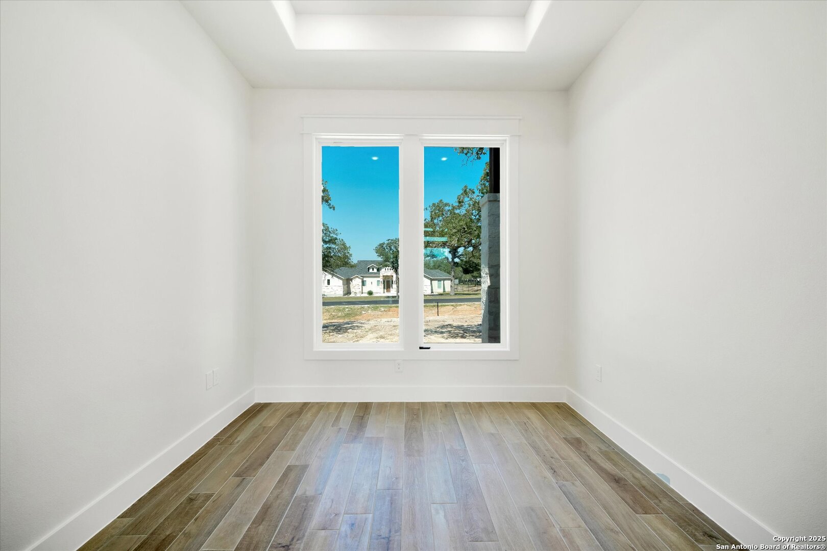 property viewer photo 28