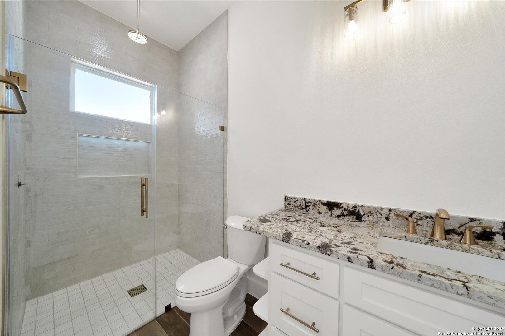 property viewer photo 31