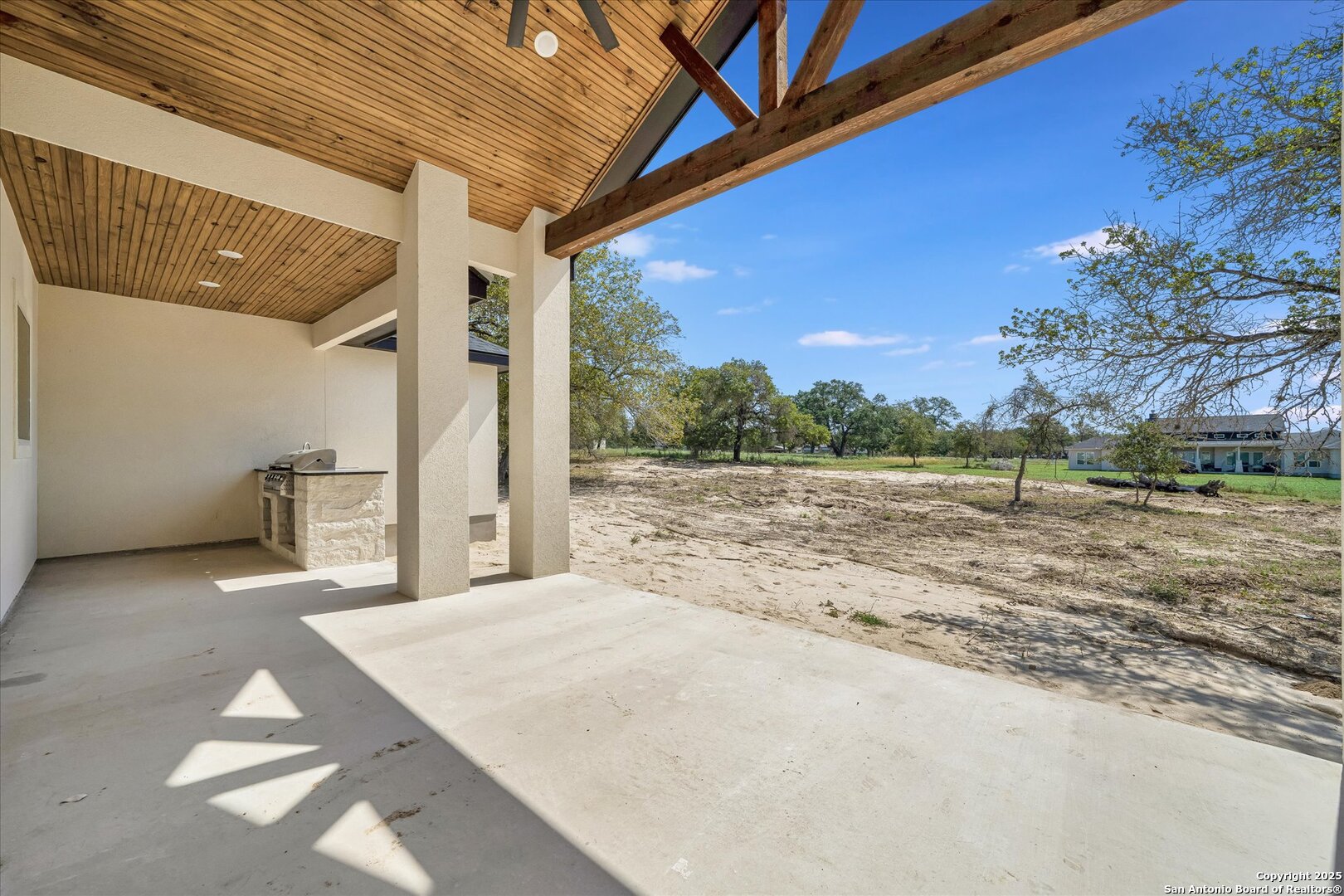 property viewer photo 38