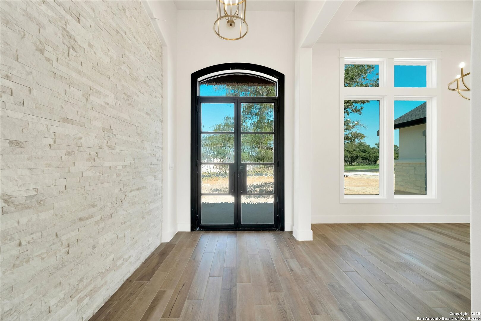 property viewer photo 4