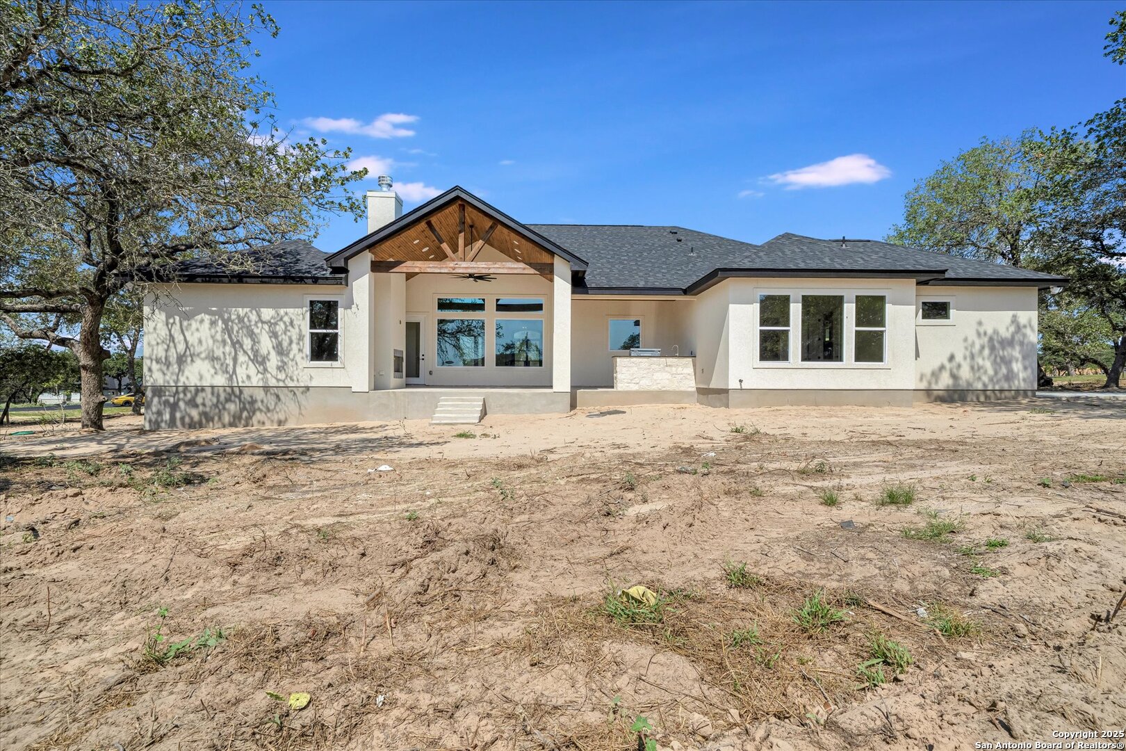 property viewer photo 41