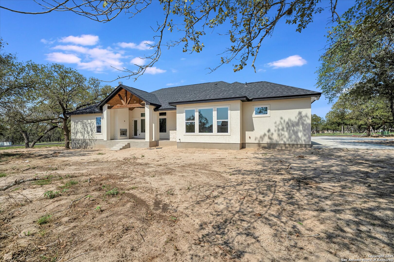 property viewer photo 42