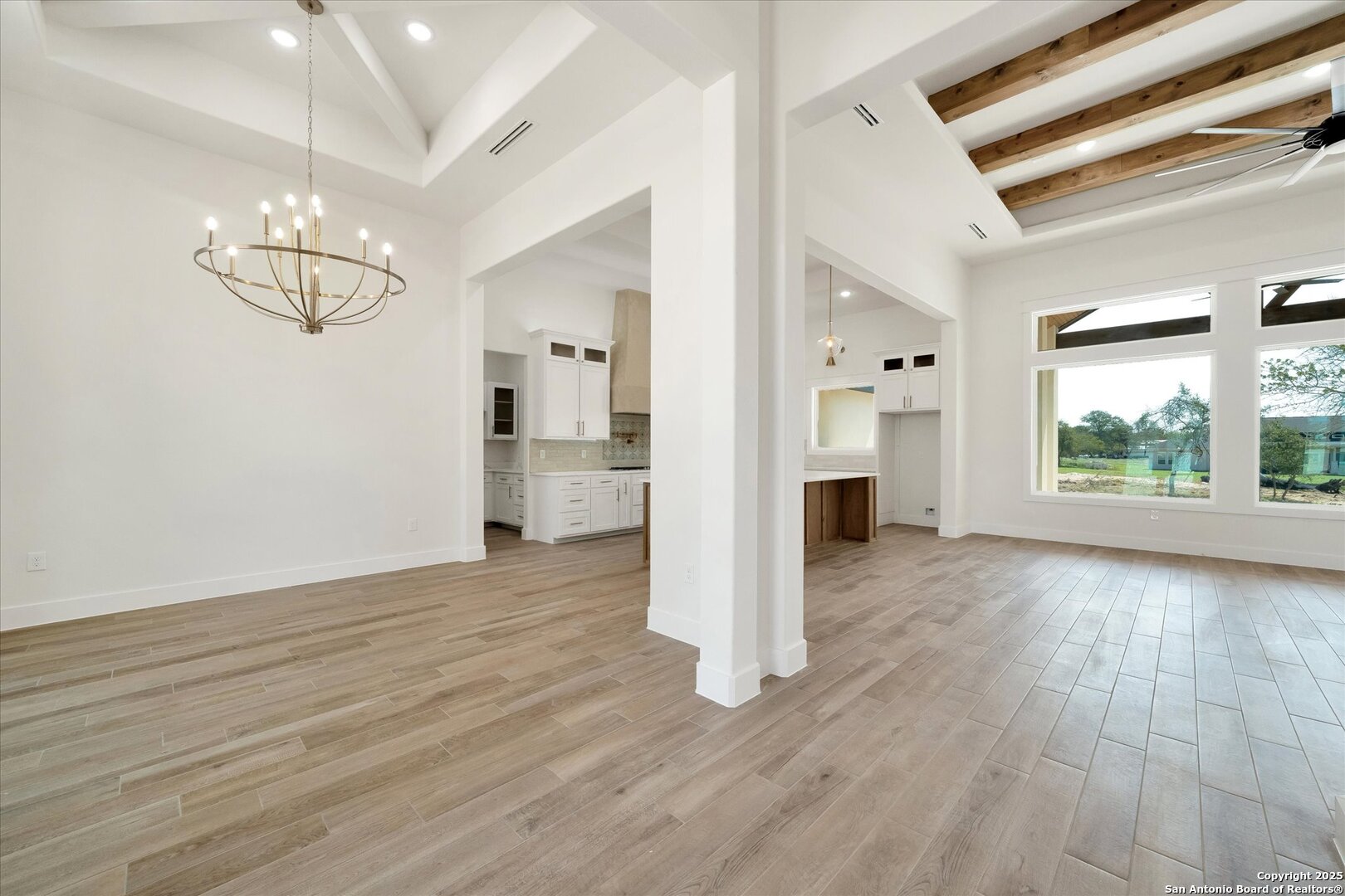 property viewer photo 5