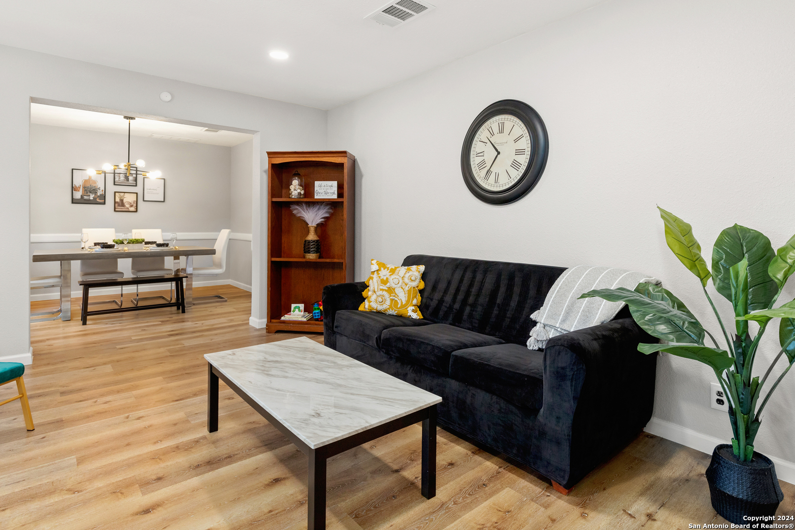 property viewer photo 11