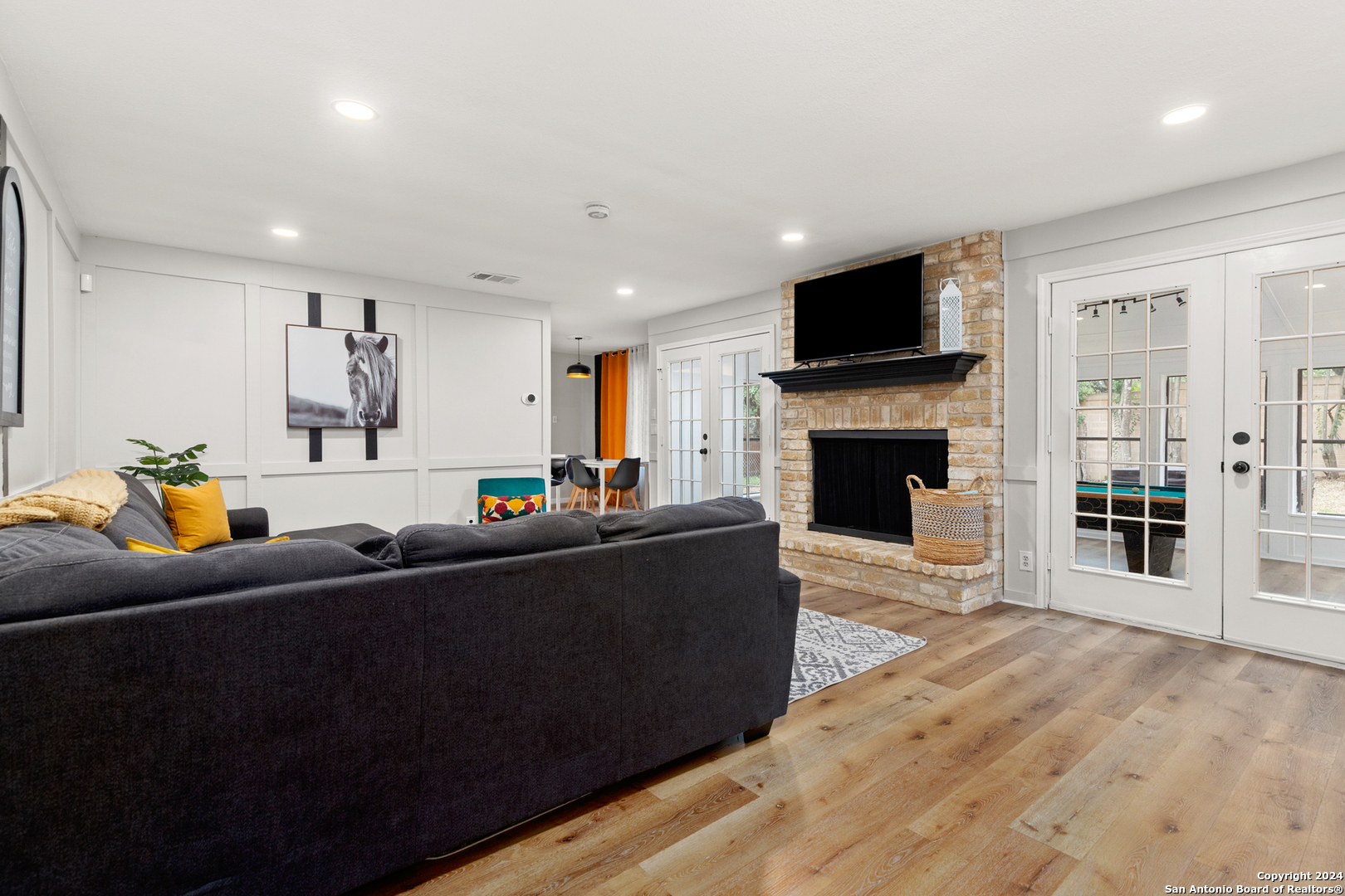 property viewer photo 14