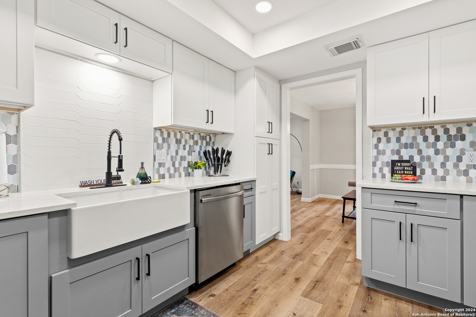 property viewer photo 17