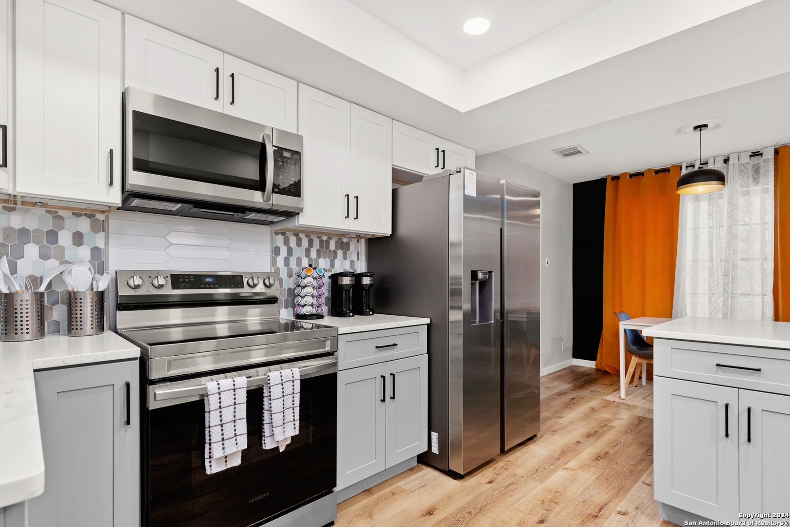 property viewer photo 18