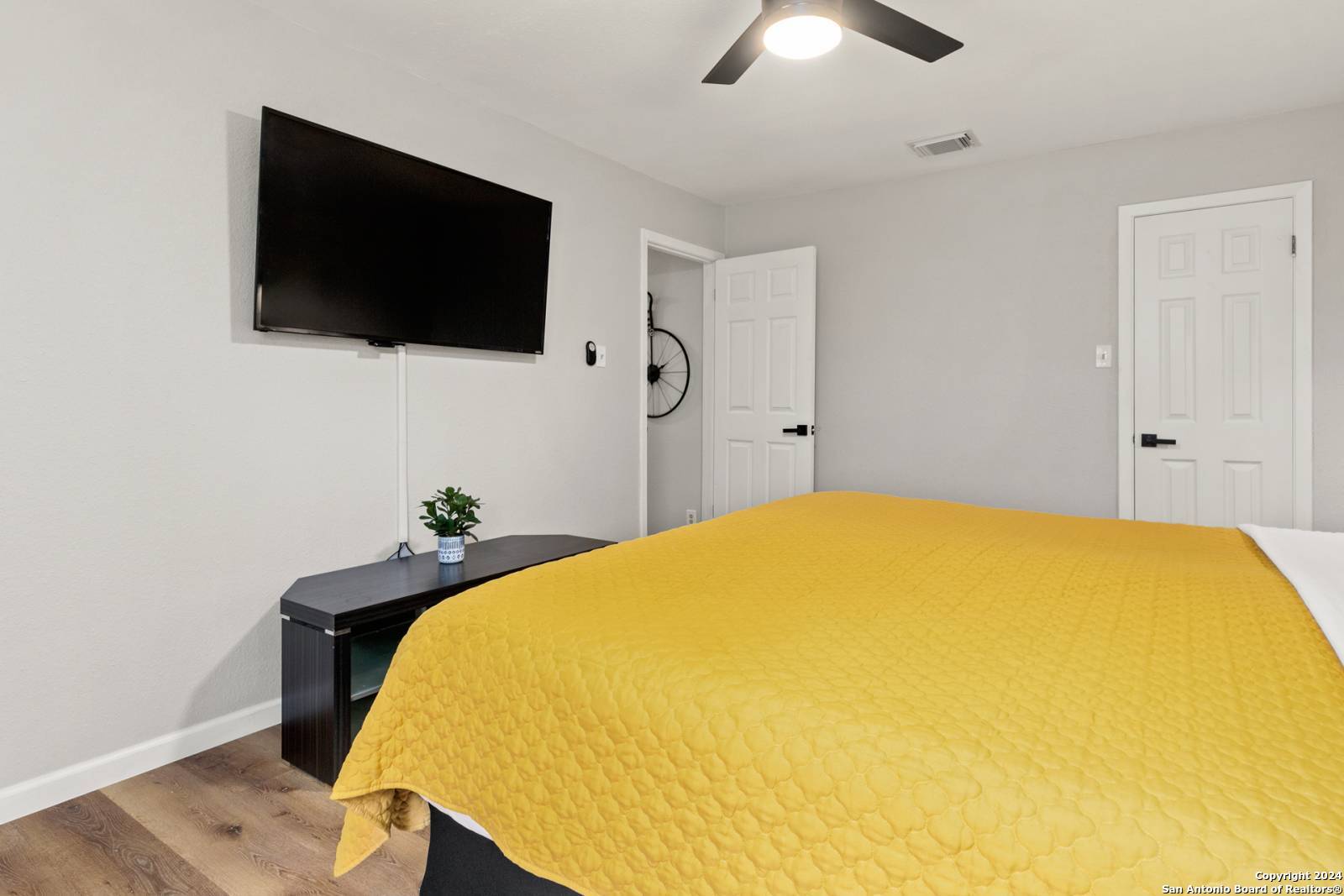 property viewer photo 28