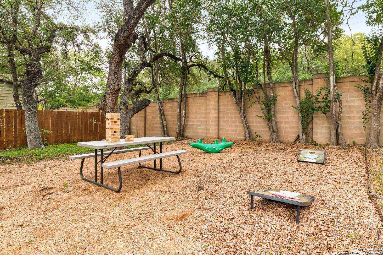 property viewer photo 6