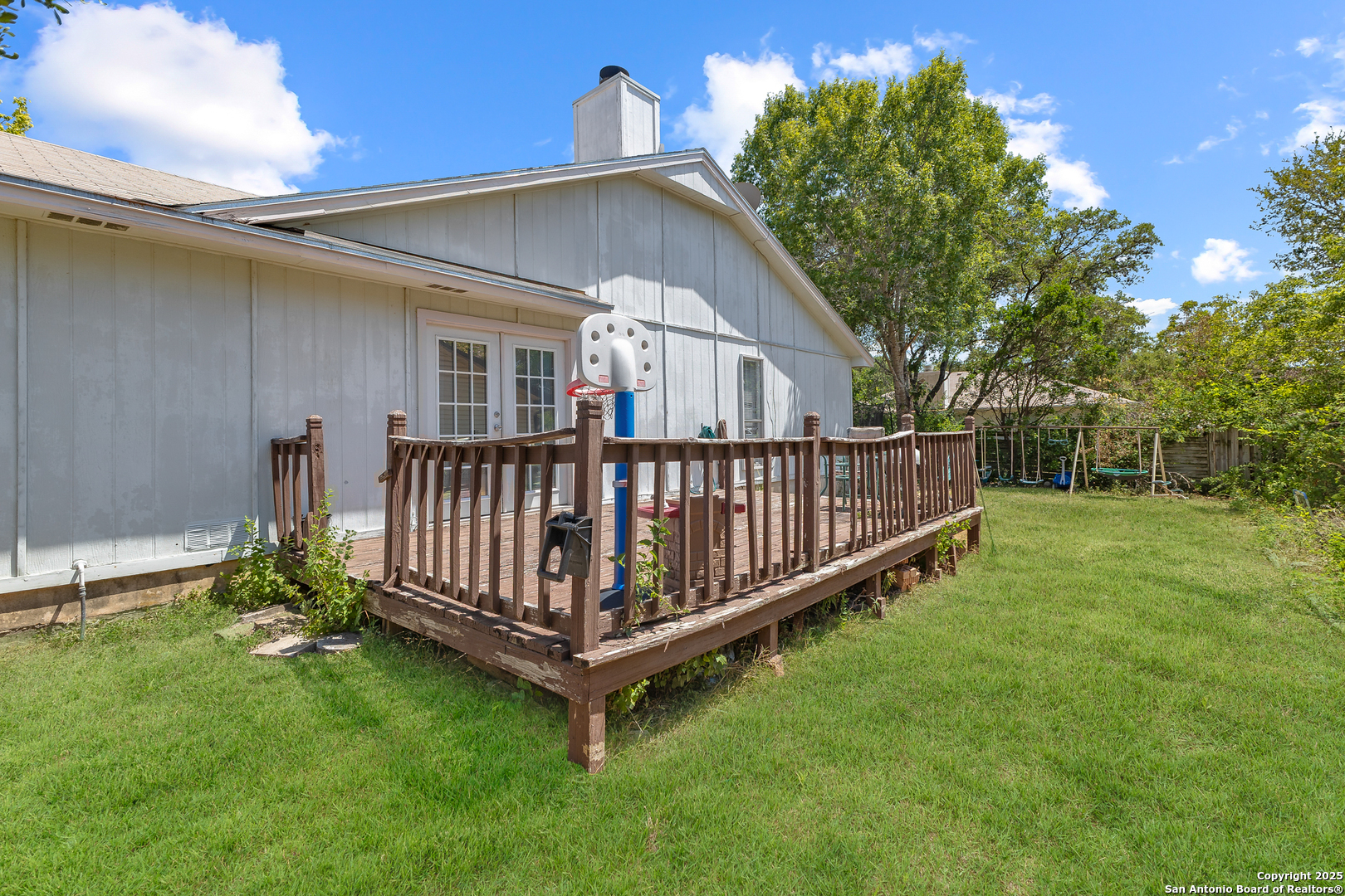 main property photo 23