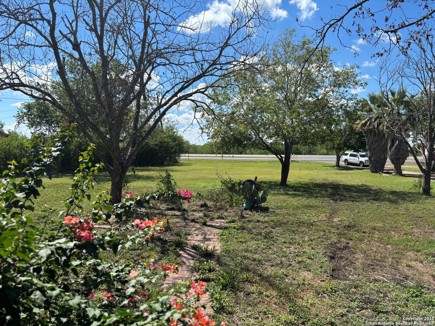 main property photo 7