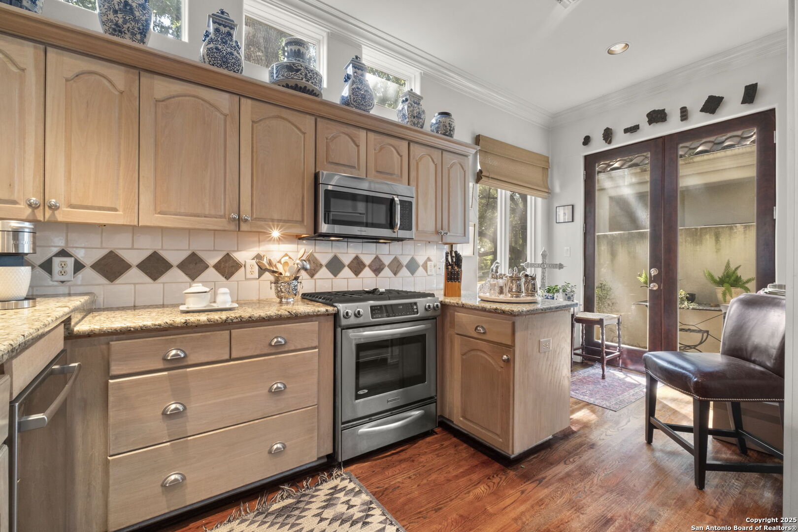 main property photo 15
