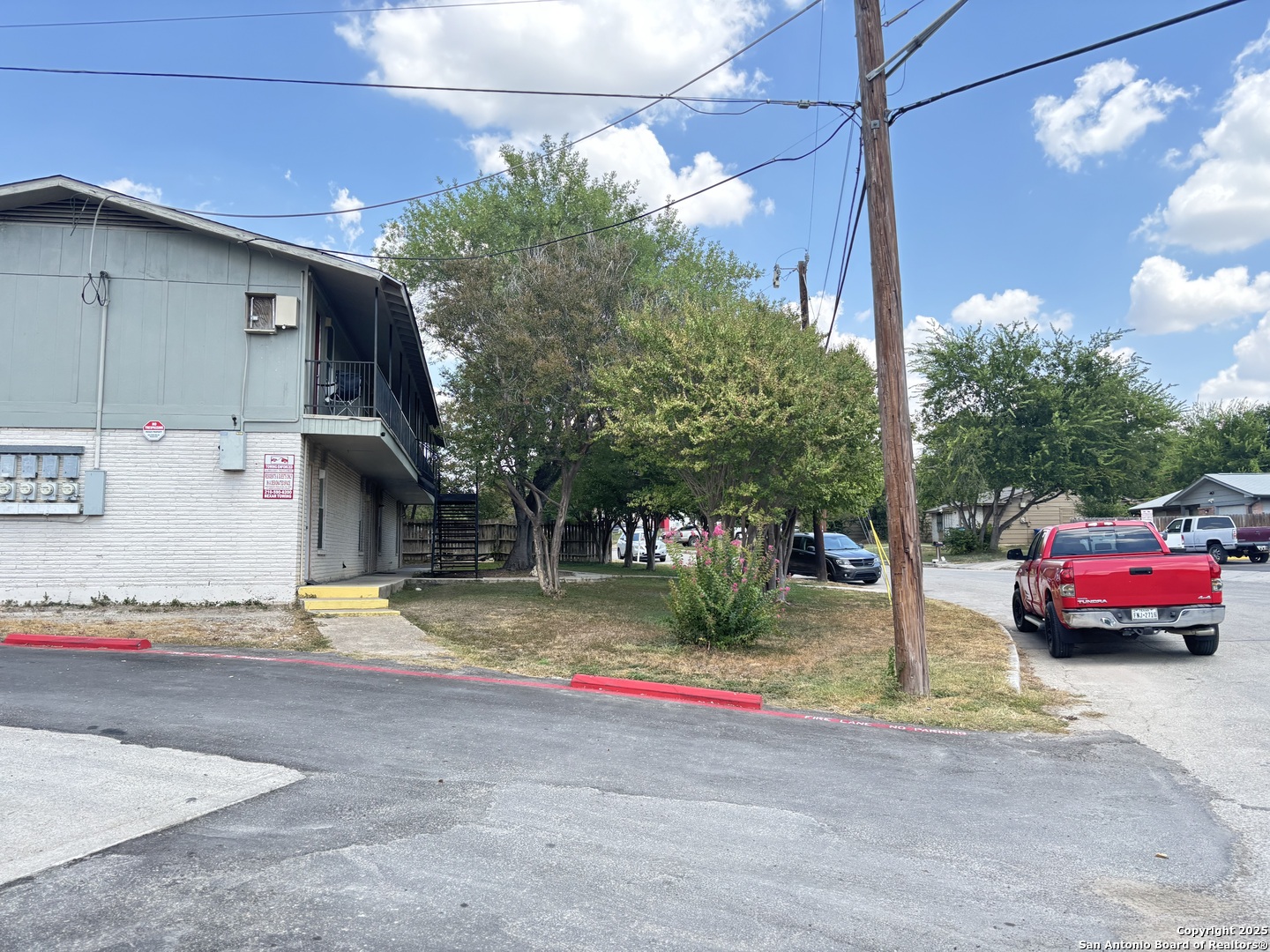 main property photo 24