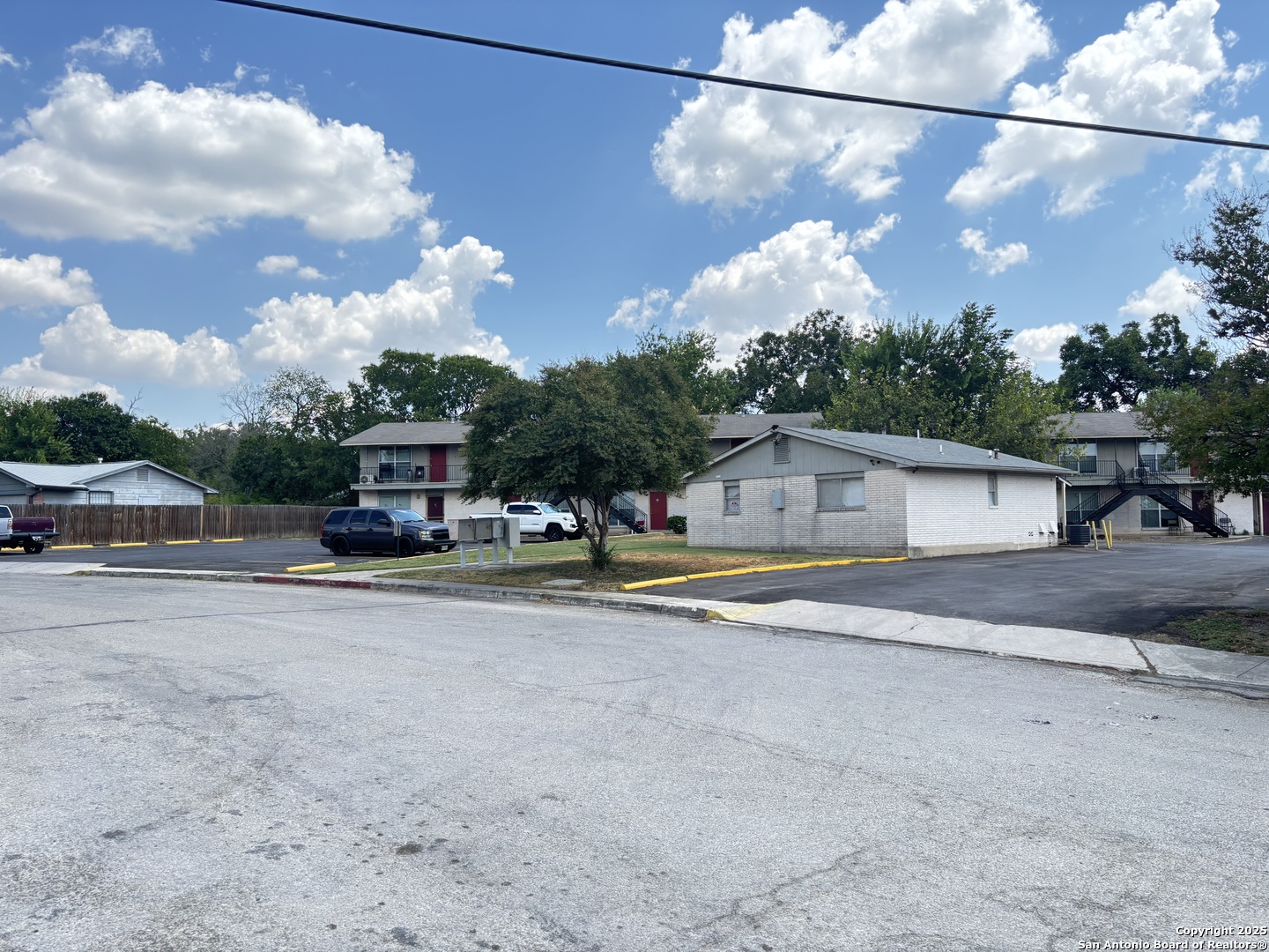 main property photo 25