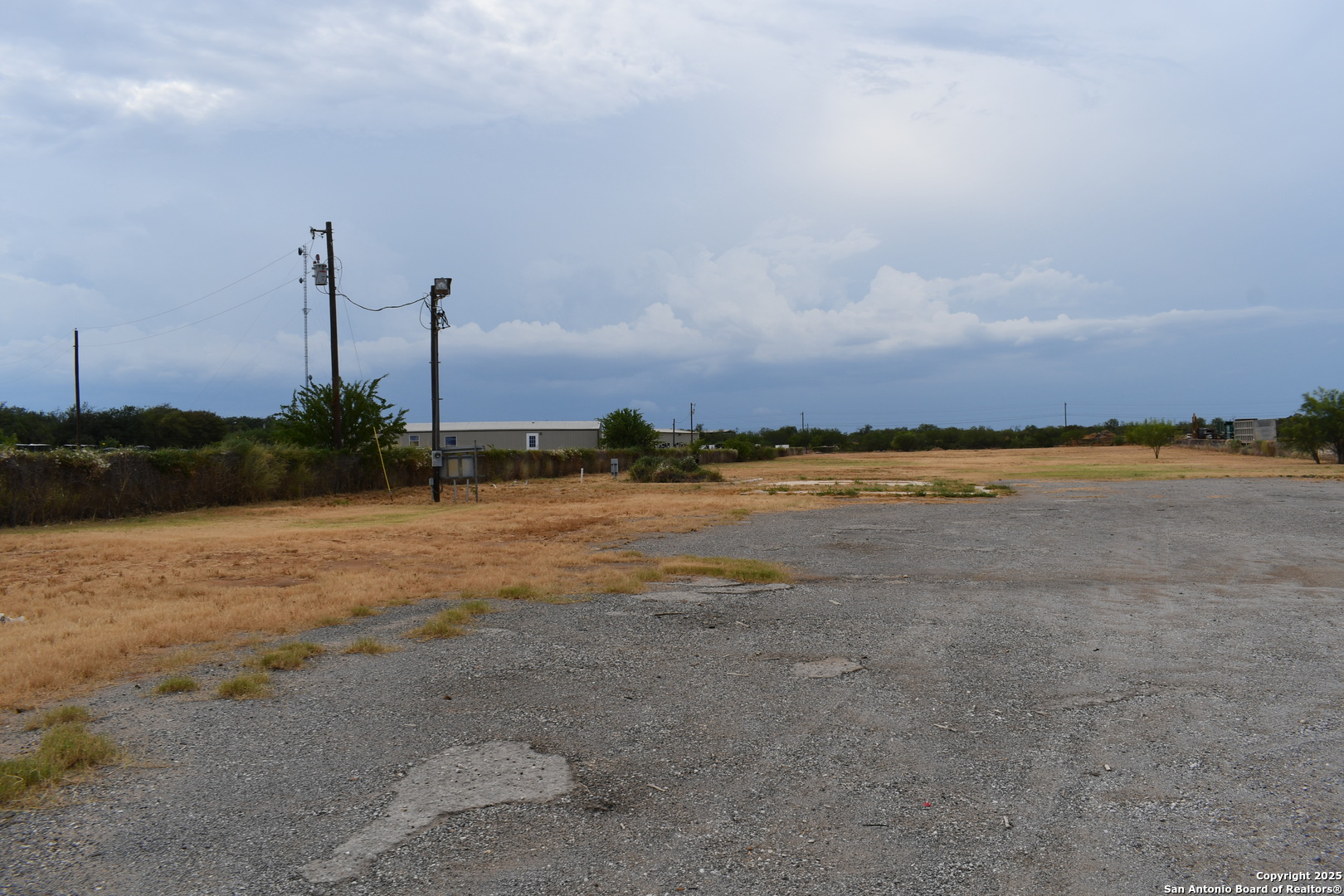 main property photo 18