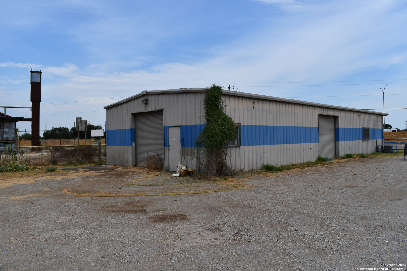 main property photo 20